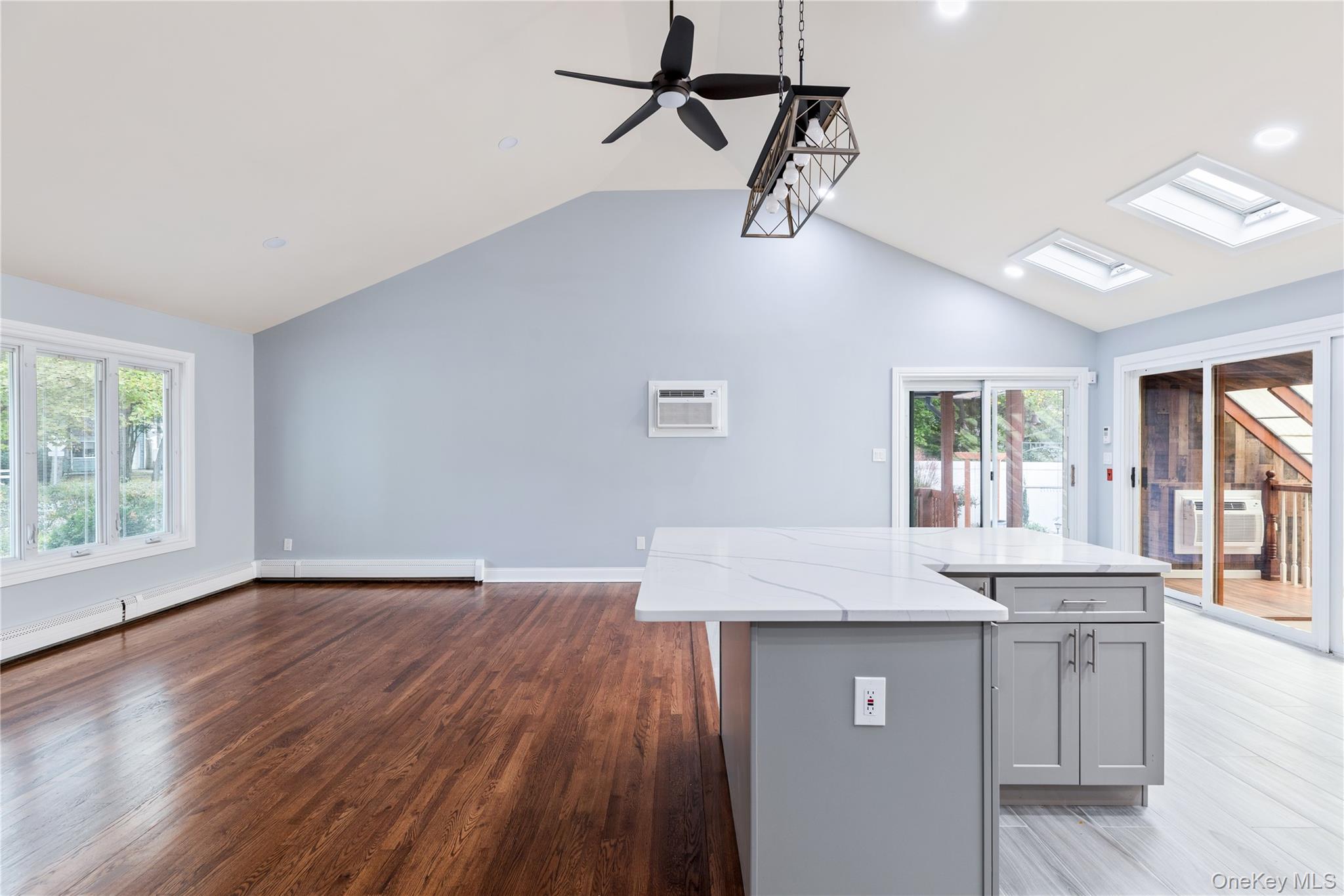 #10 photo, 348 Hauser Avenue, Holbrook , NY 11741