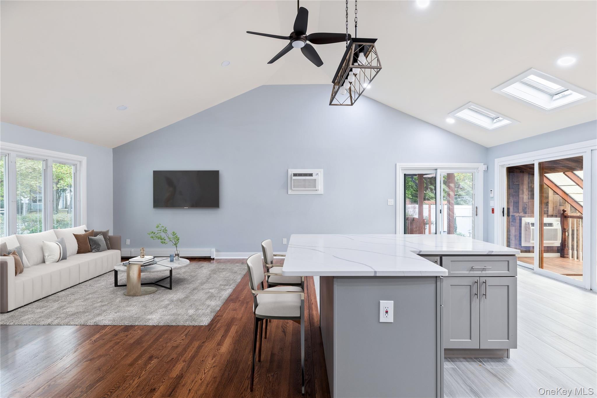 #11 photo, 348 Hauser Avenue, Holbrook , NY 11741