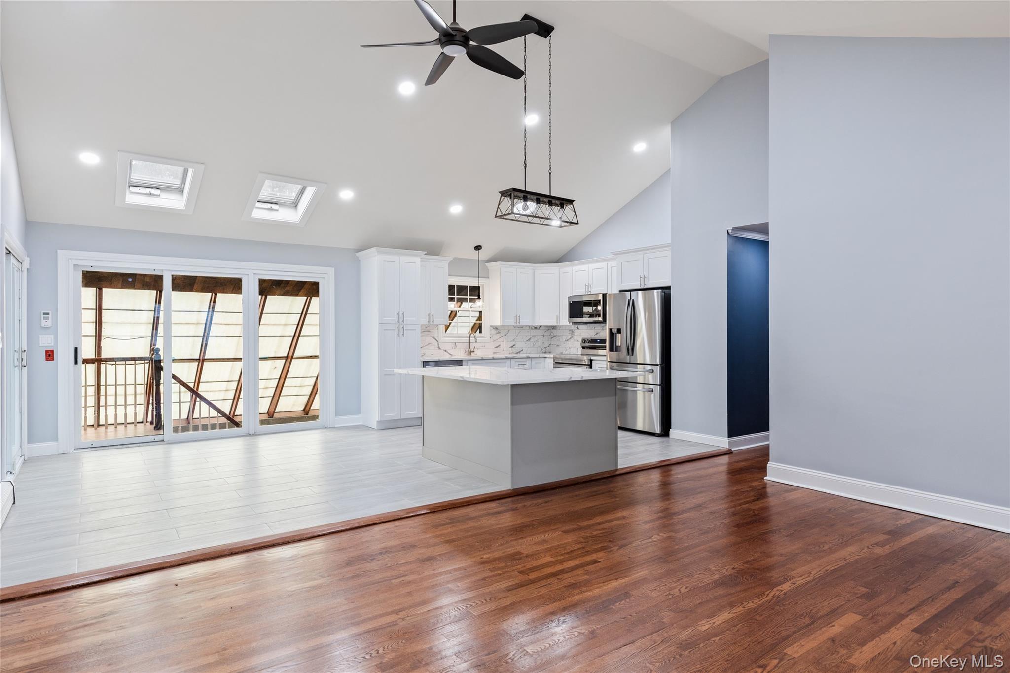 #2 photo, 348 Hauser Avenue, Holbrook , NY 11741