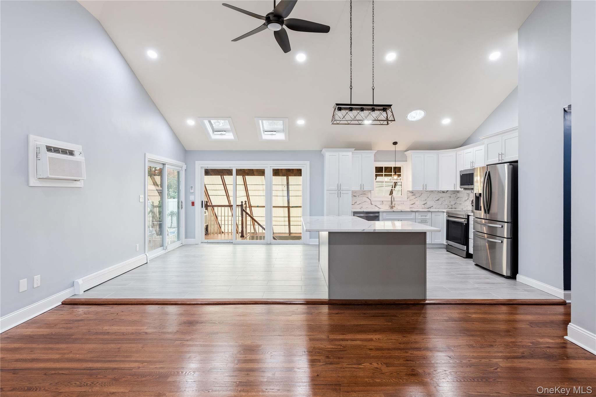 #4 photo, 348 Hauser Avenue, Holbrook , NY 11741