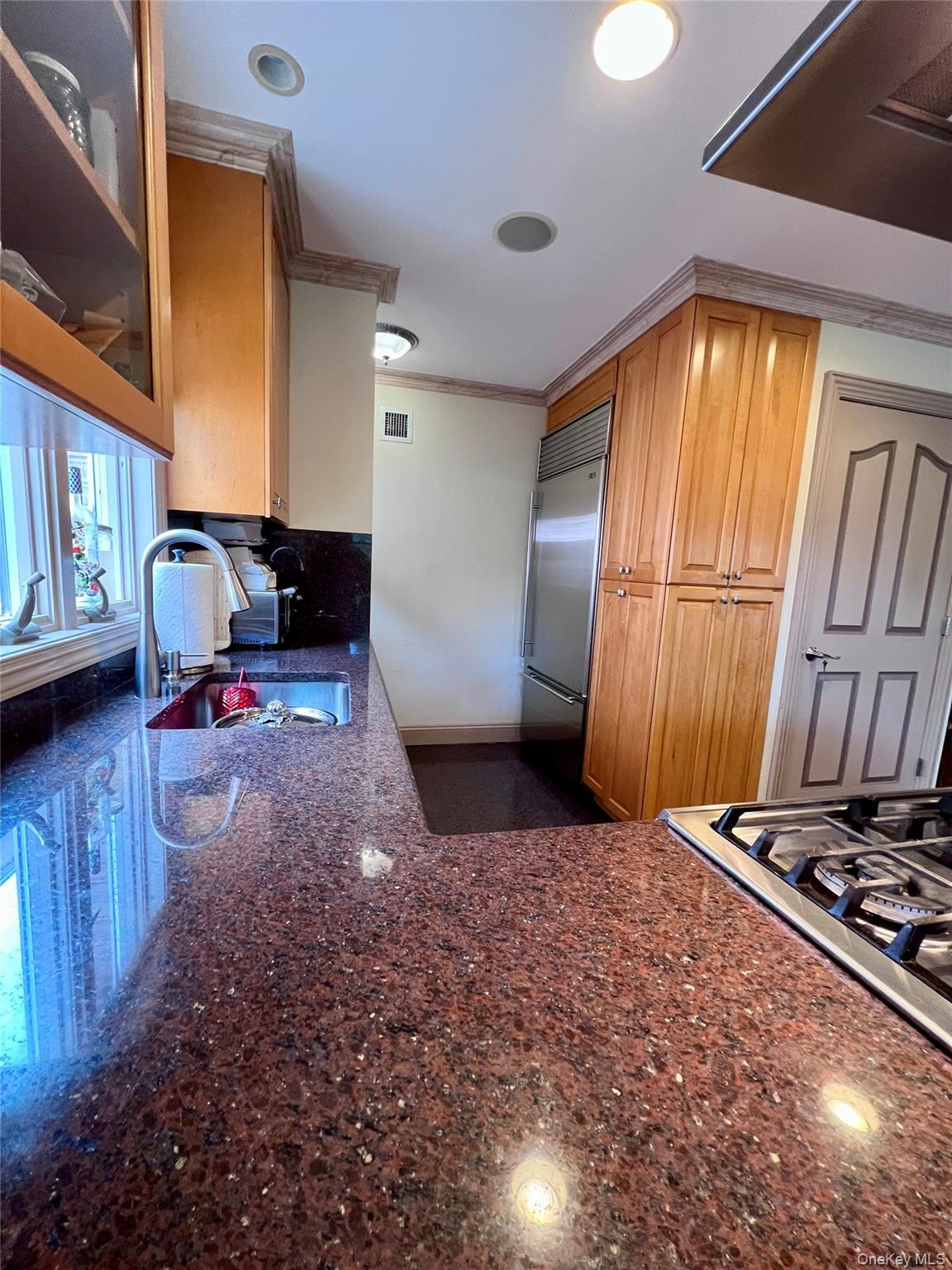 #8 photo, 15724 20th Road, Whitestone , NY 11357