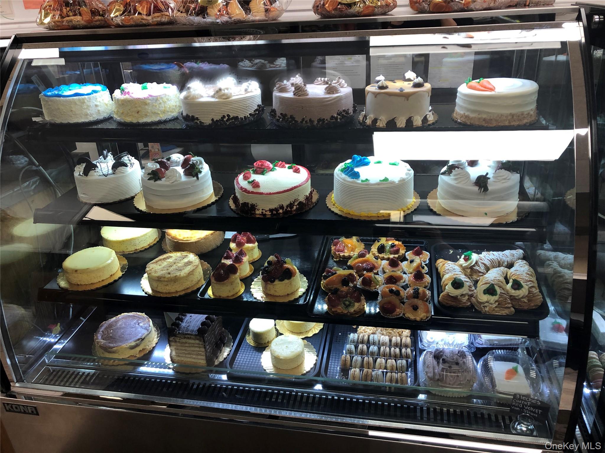 #3 photo, 946 Montauk, Copiague , NY 11726