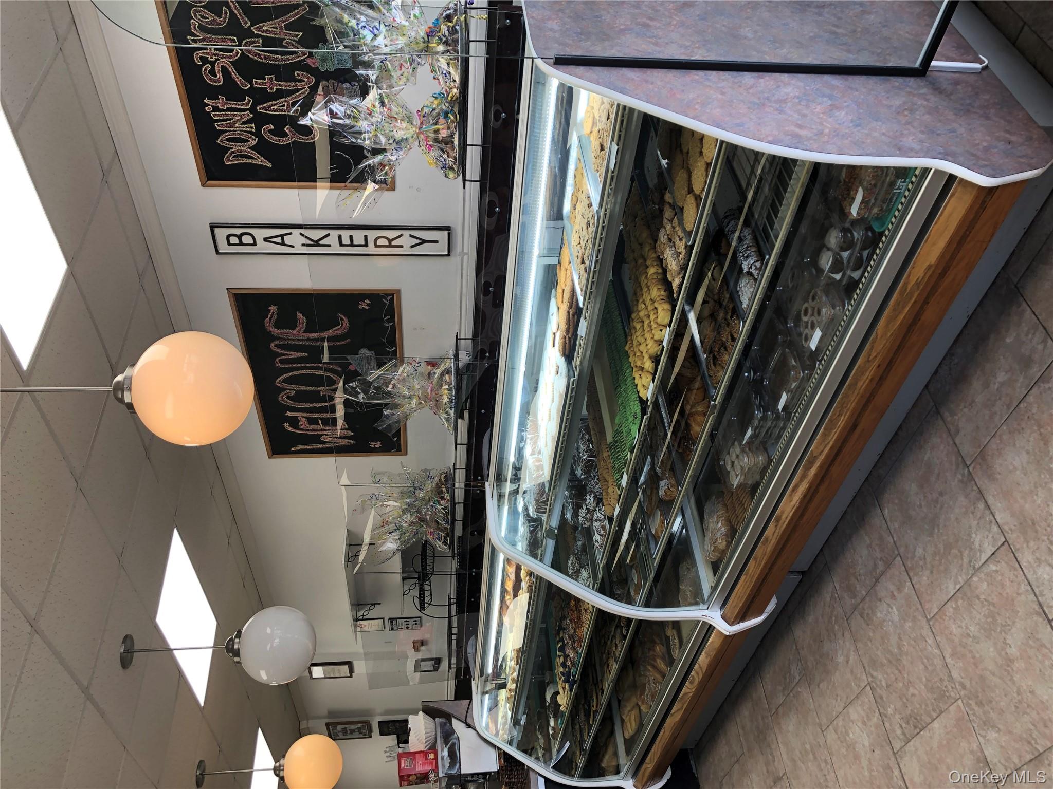 #4 photo, 946 Montauk, Copiague , NY 11726