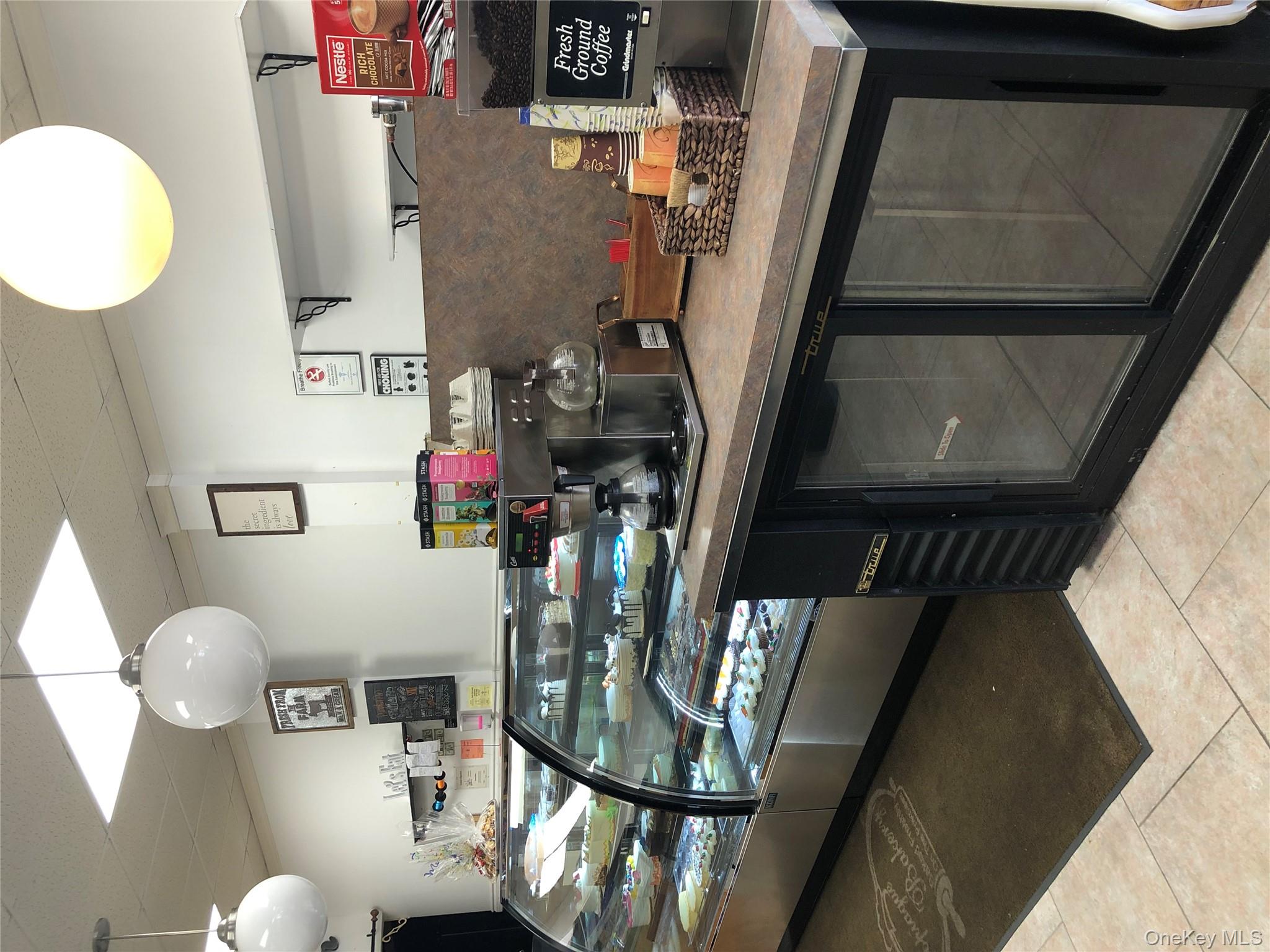 #5 photo, 946 Montauk, Copiague , NY 11726