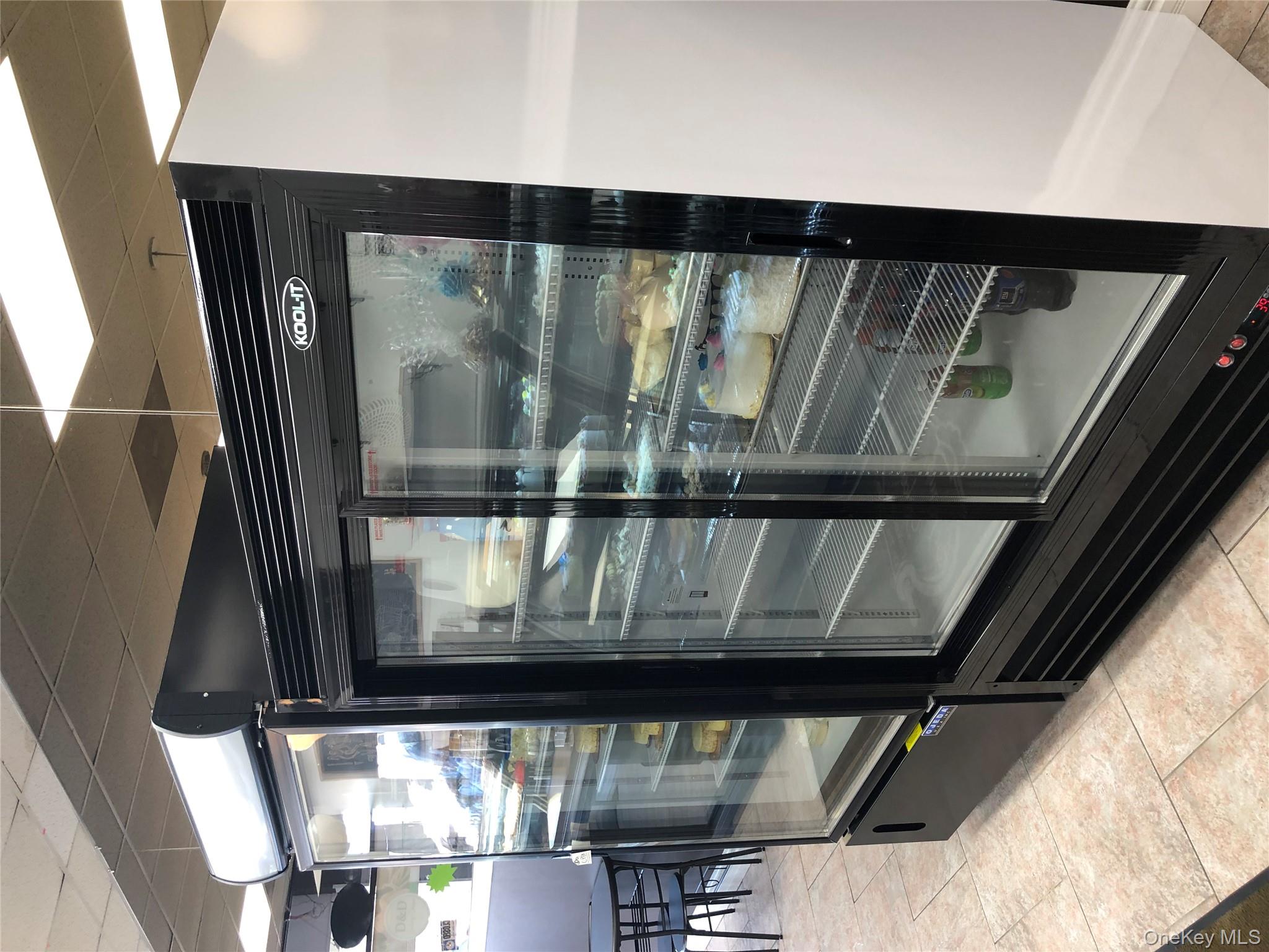 #9 photo, 946 Montauk, Copiague , NY 11726