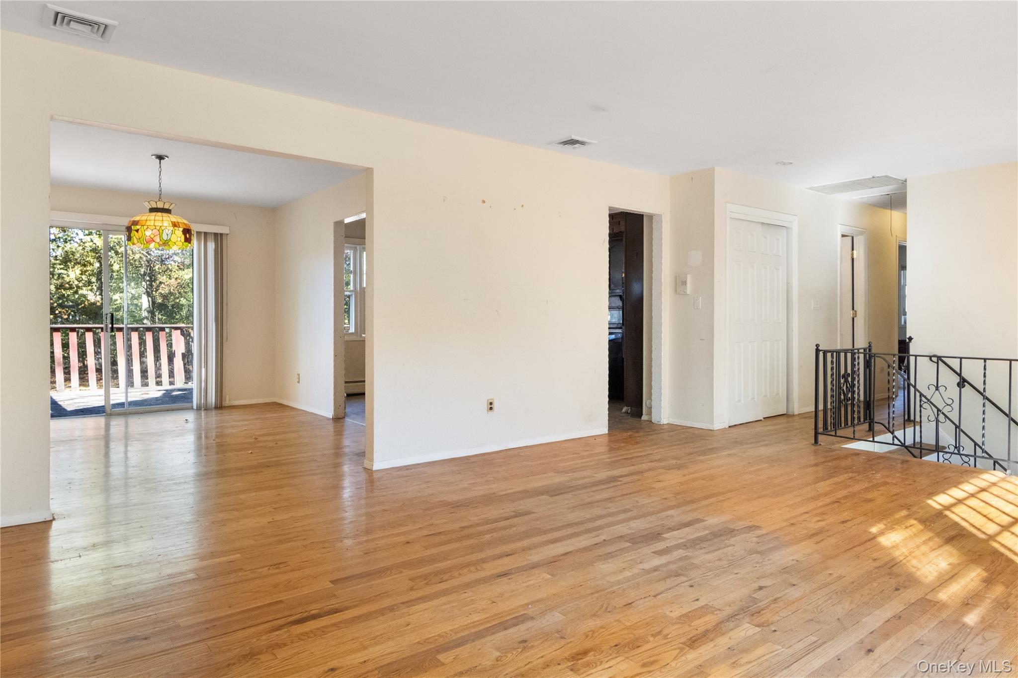 #10 photo, 5 Catalpa Court, Bardonia , NY 10954