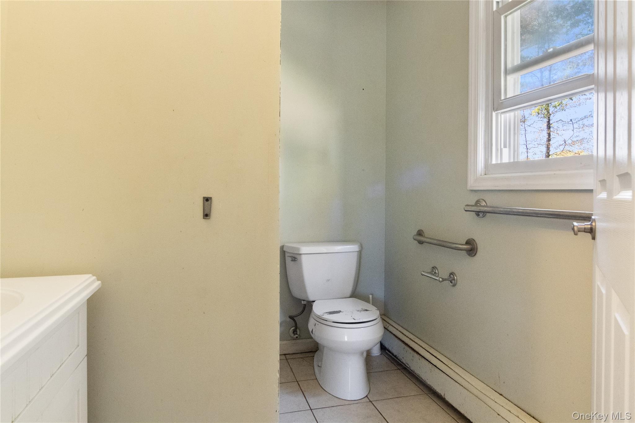 #12 photo, 5 Catalpa Court, Bardonia , NY 10954