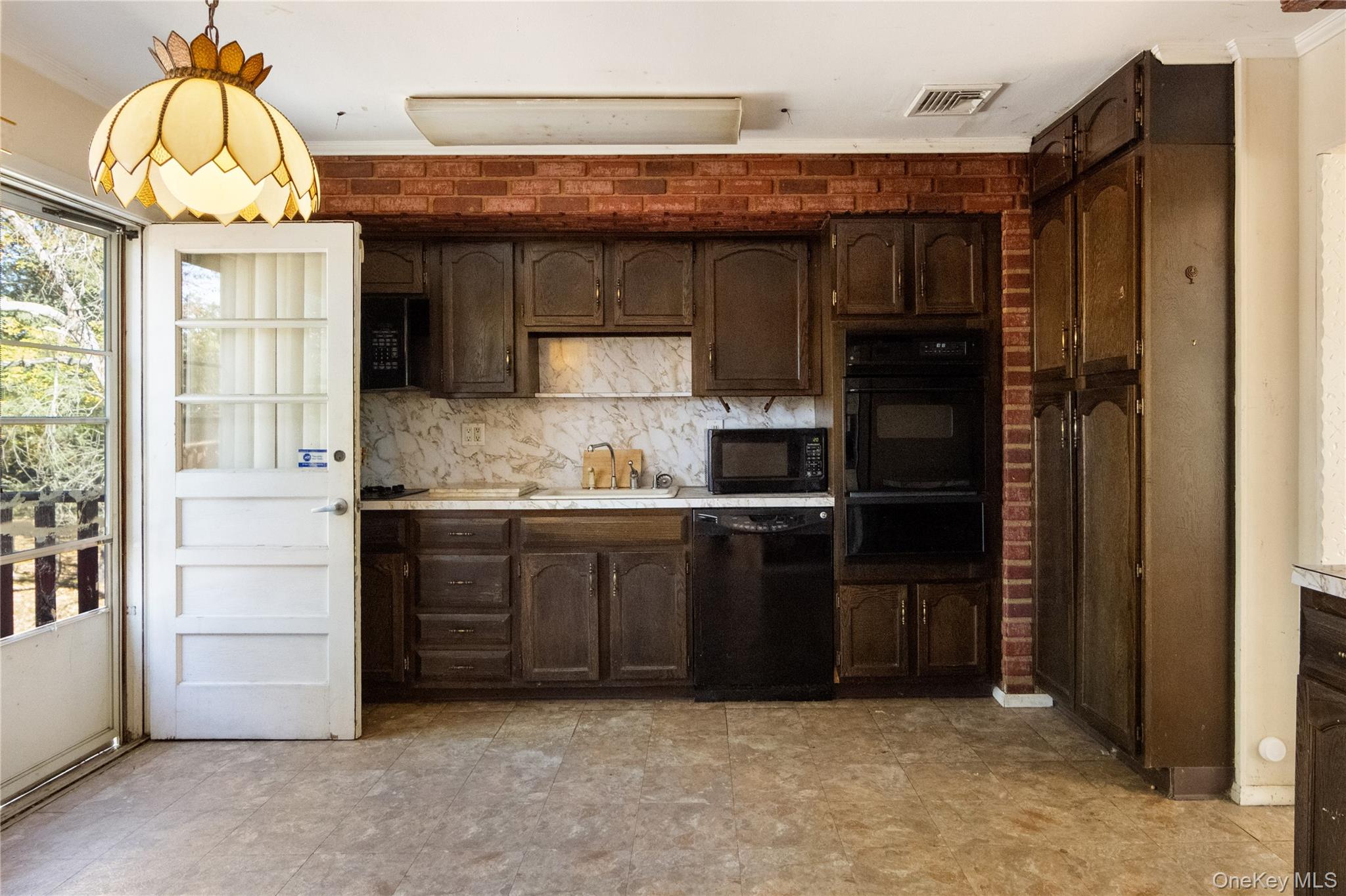 #6 photo, 5 Catalpa Court, Bardonia , NY 10954