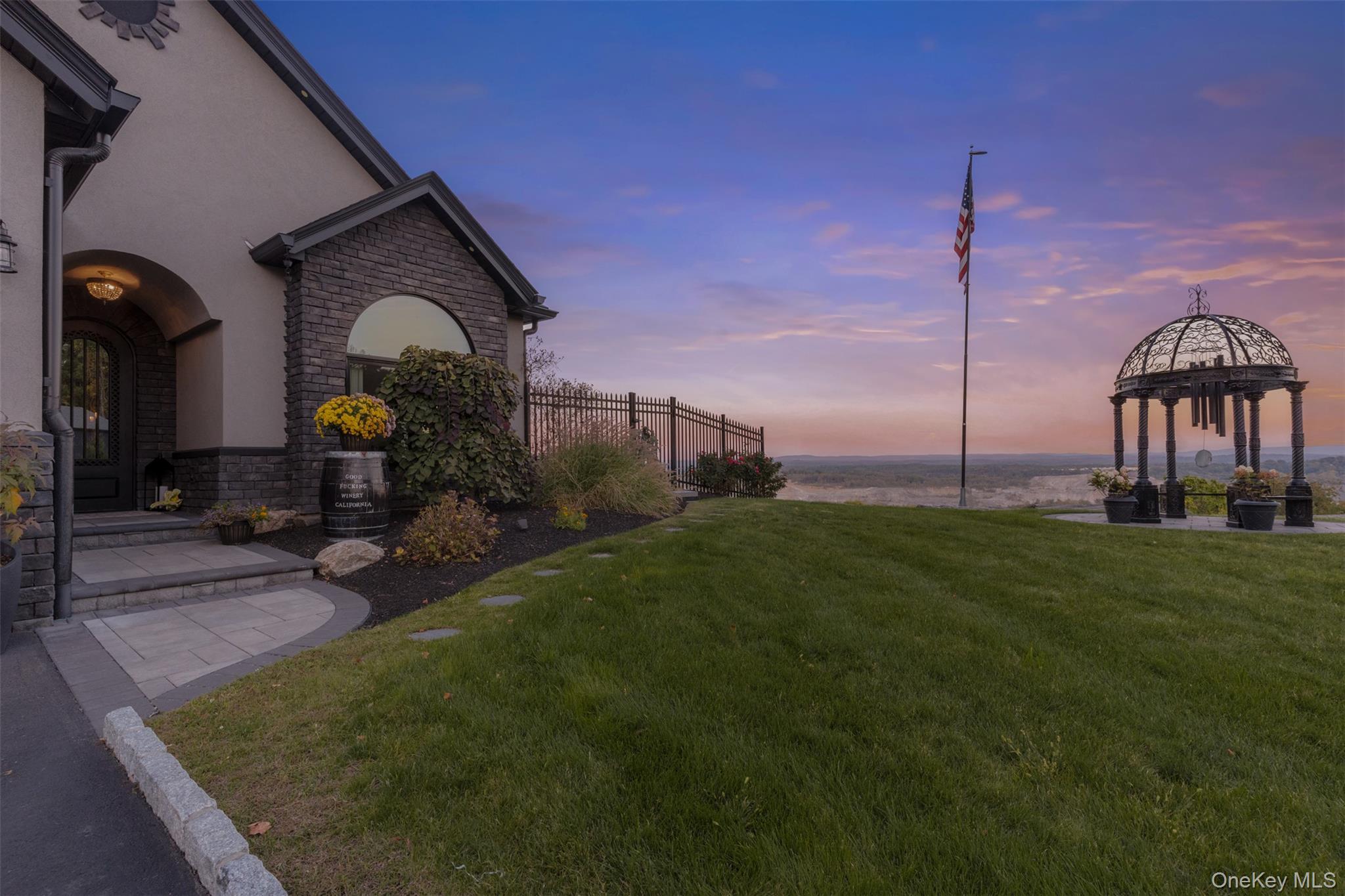 #3 photo, 1582 Route 9W, Marlboro , NY 12542