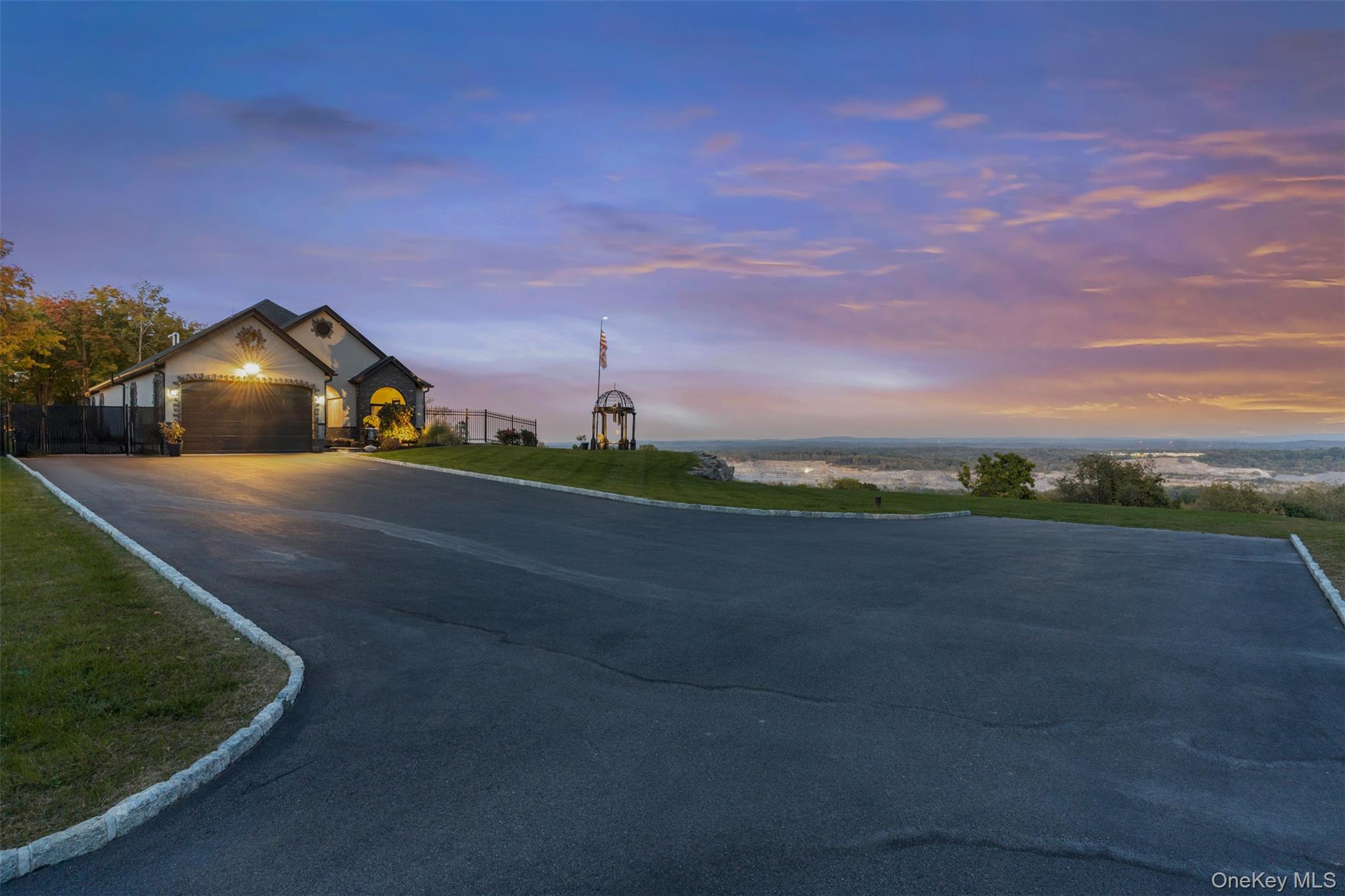 #7 photo, 1582 Route 9W, Marlboro , NY 12542