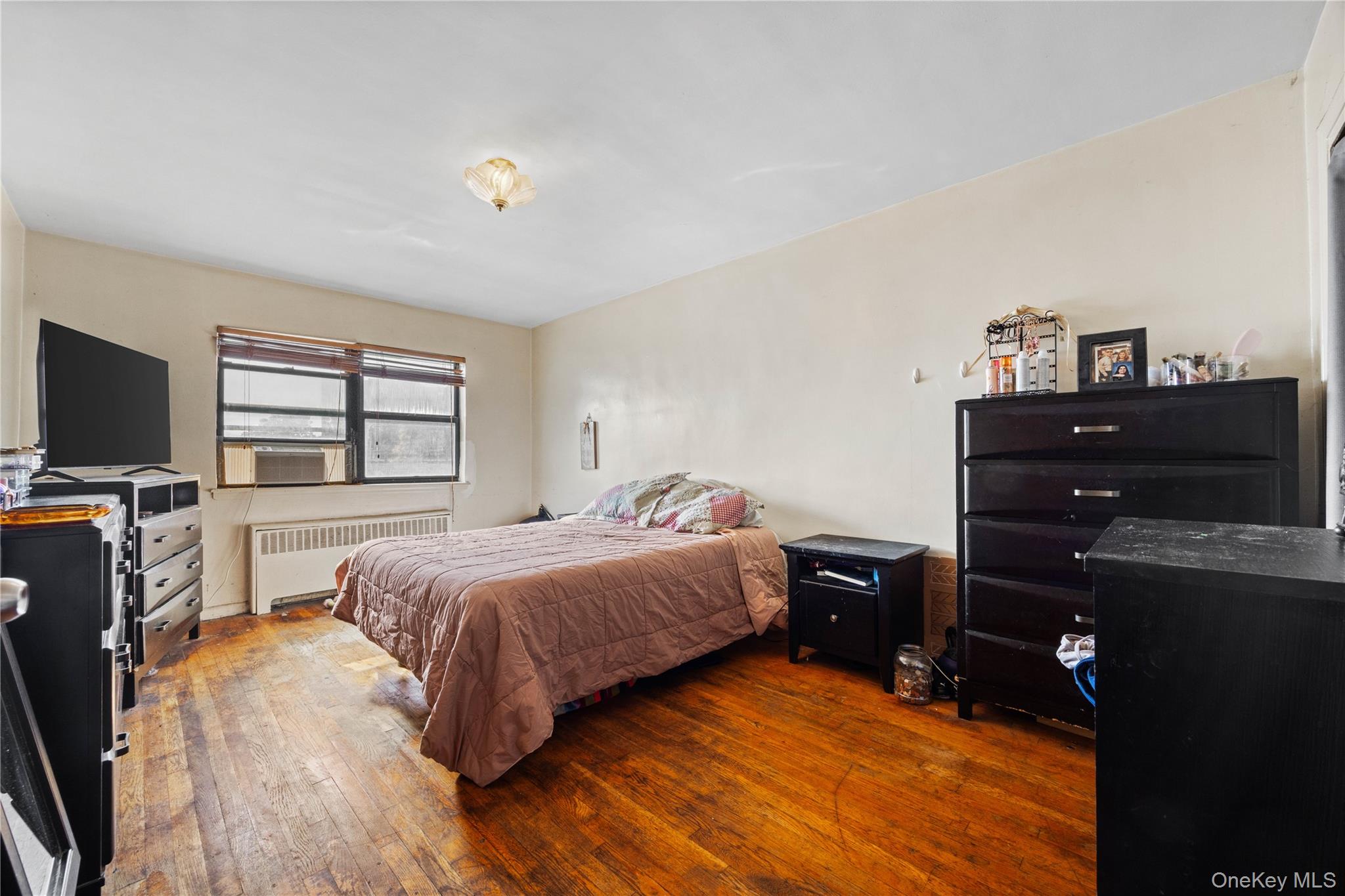 #12 photo, 1815 Mahan Avenue, Bronx , NY 10461