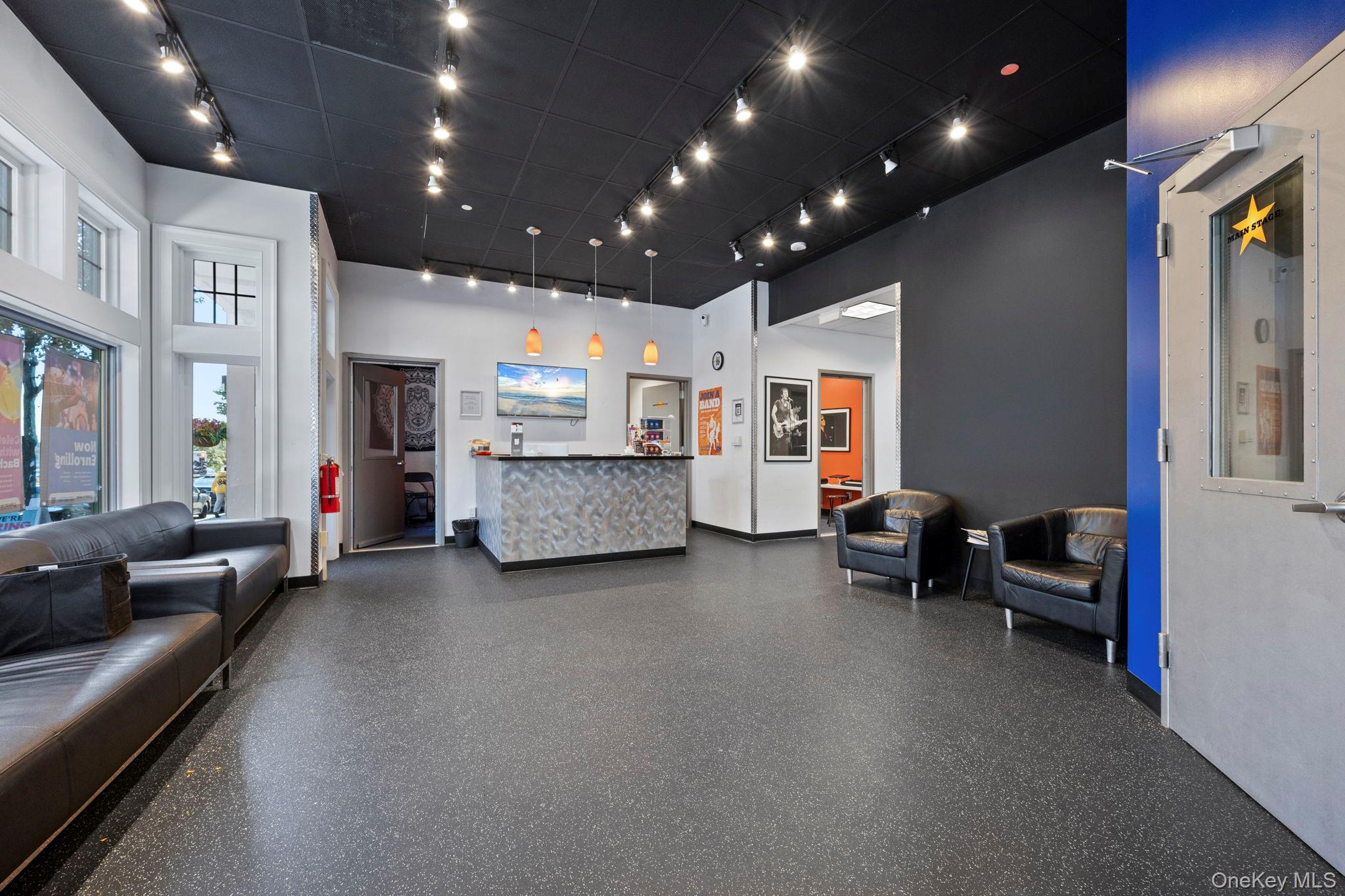 #3 photo, 130 Mamaroneck Avenue, Mamaroneck , NY 10543