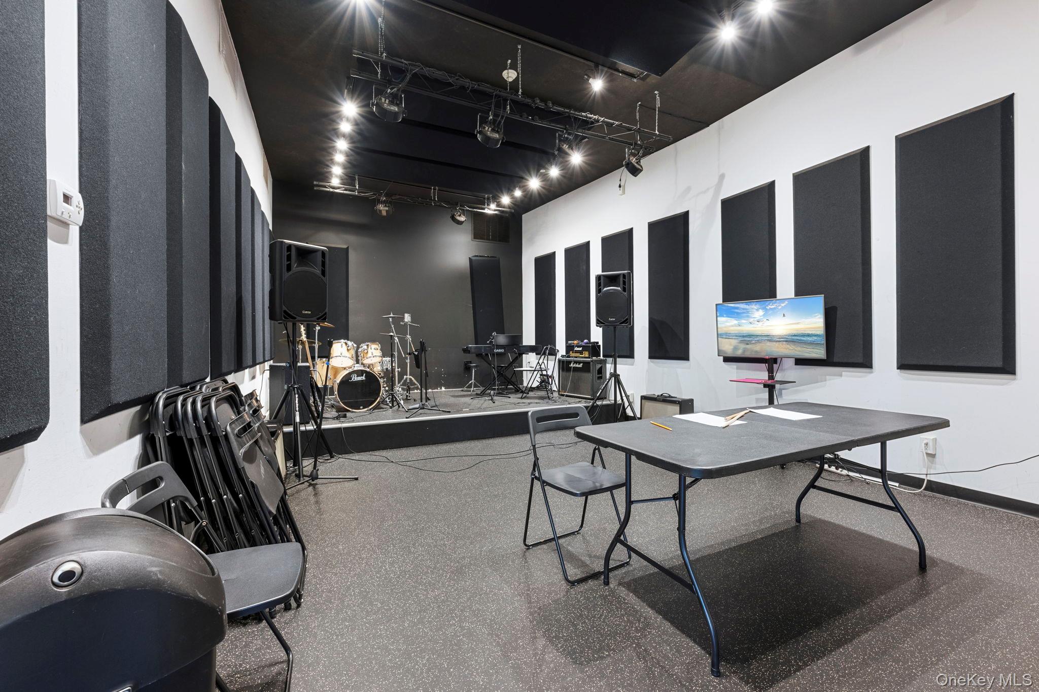 #4 photo, 130 Mamaroneck Avenue, Mamaroneck , NY 10543