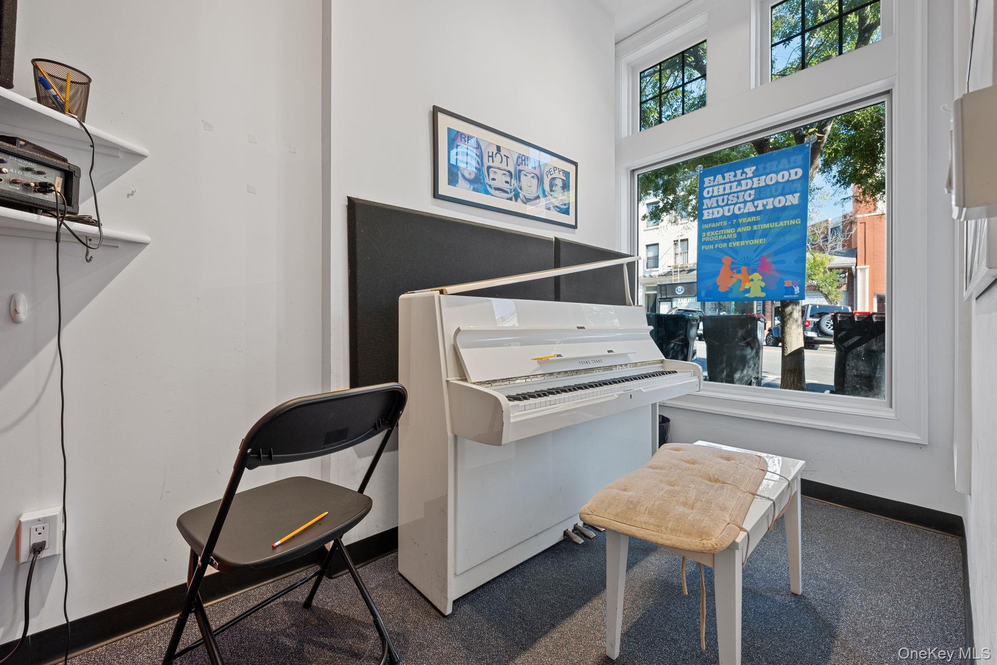 #9 photo, 130 Mamaroneck Avenue, Mamaroneck , NY 10543