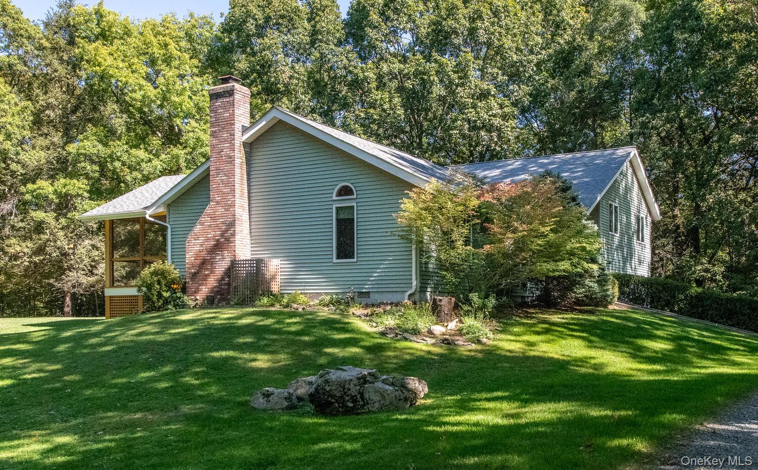 #2 photo, 10 Glen View Drive, Red Hook , NY 12571