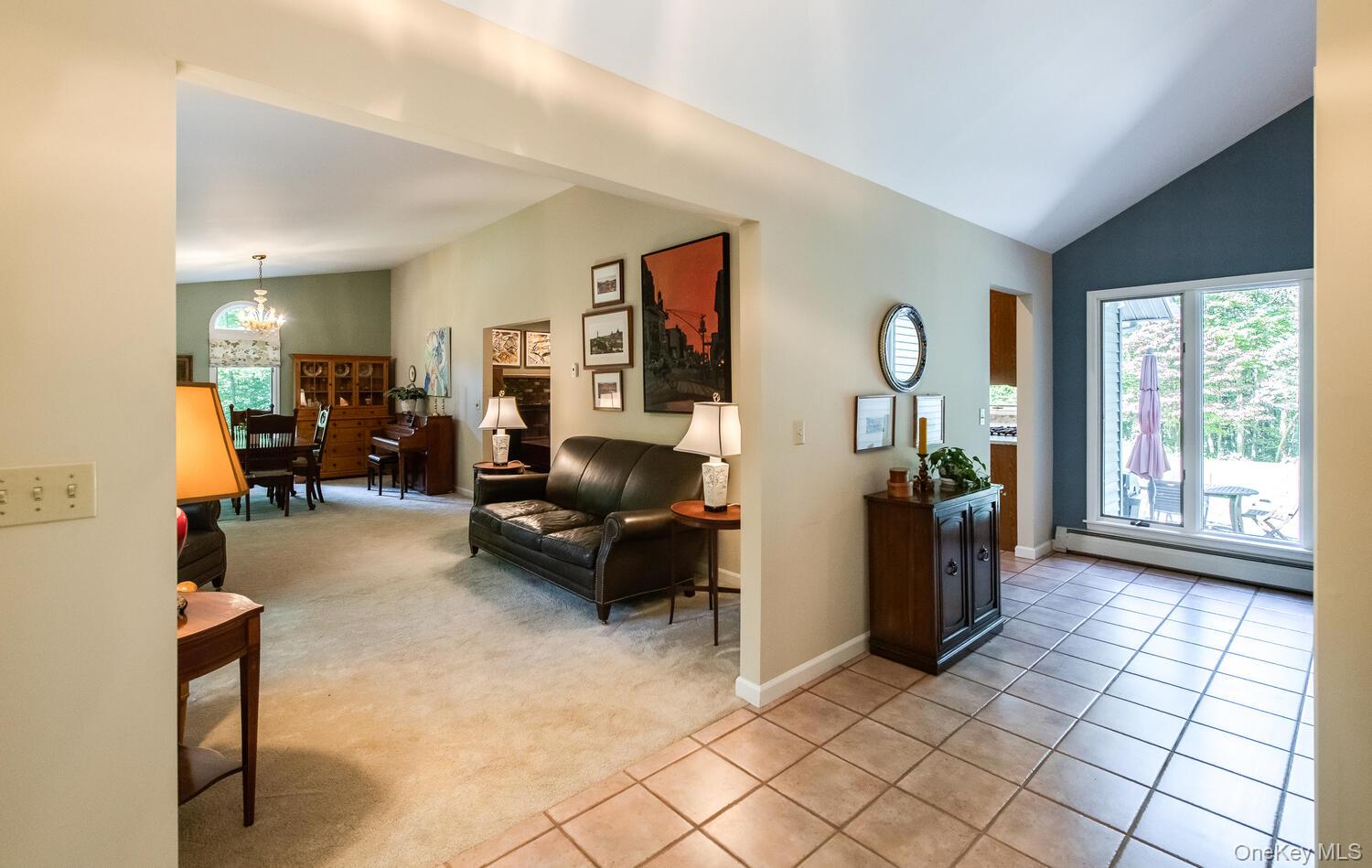 #4 photo, 10 Glen View Drive, Red Hook , NY 12571