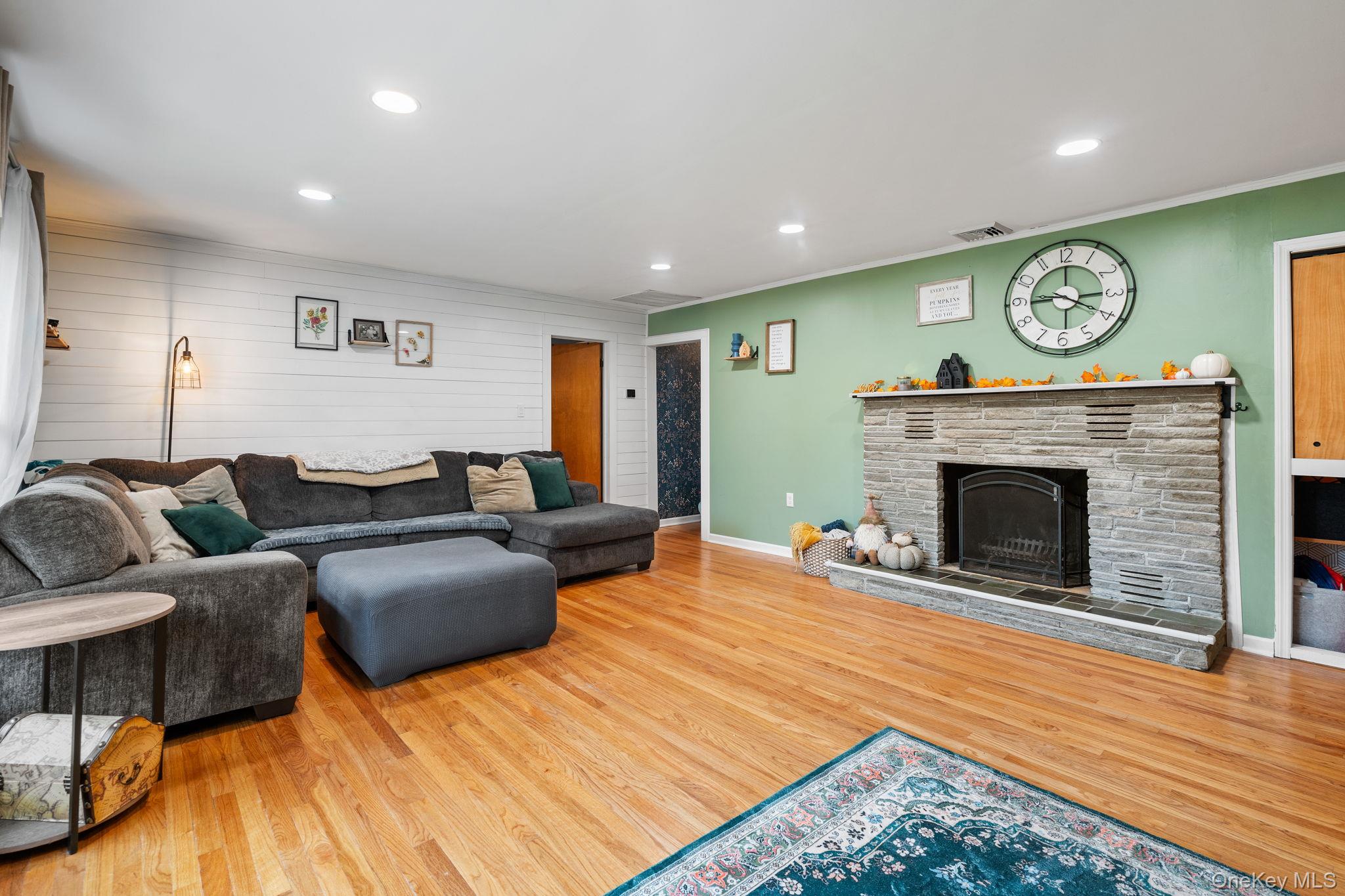 #11 photo, 34 Houtman Drive, Walden , NY 12586