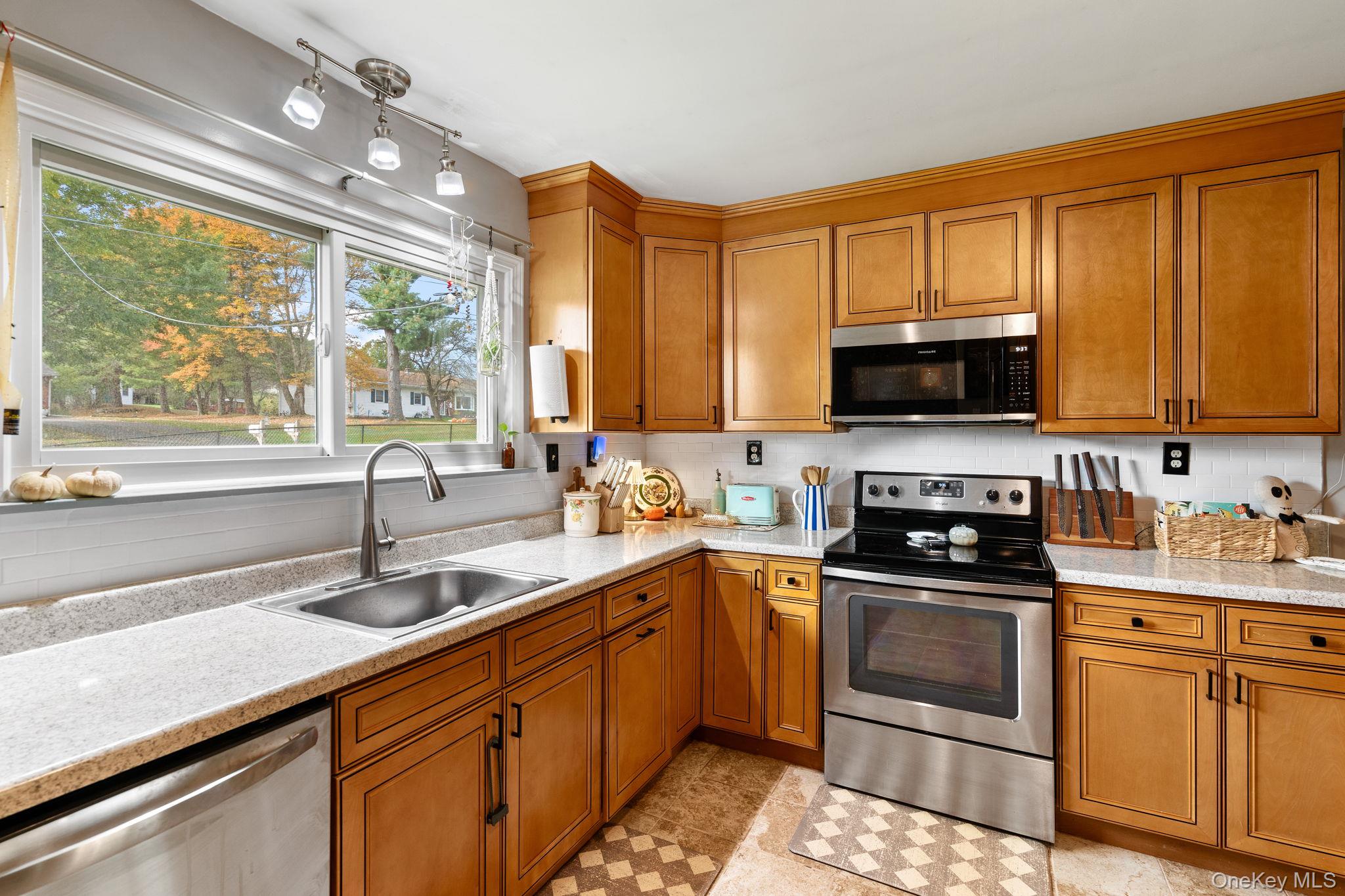 #4 photo, 34 Houtman Drive, Walden , NY 12586