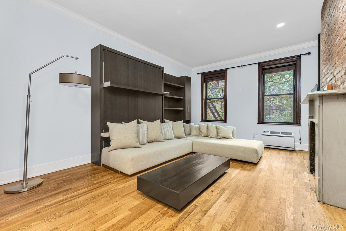 #1 photo, 348 East 89th Street, 曼哈顿 上东城 New York (Manhattan) , NY 10128