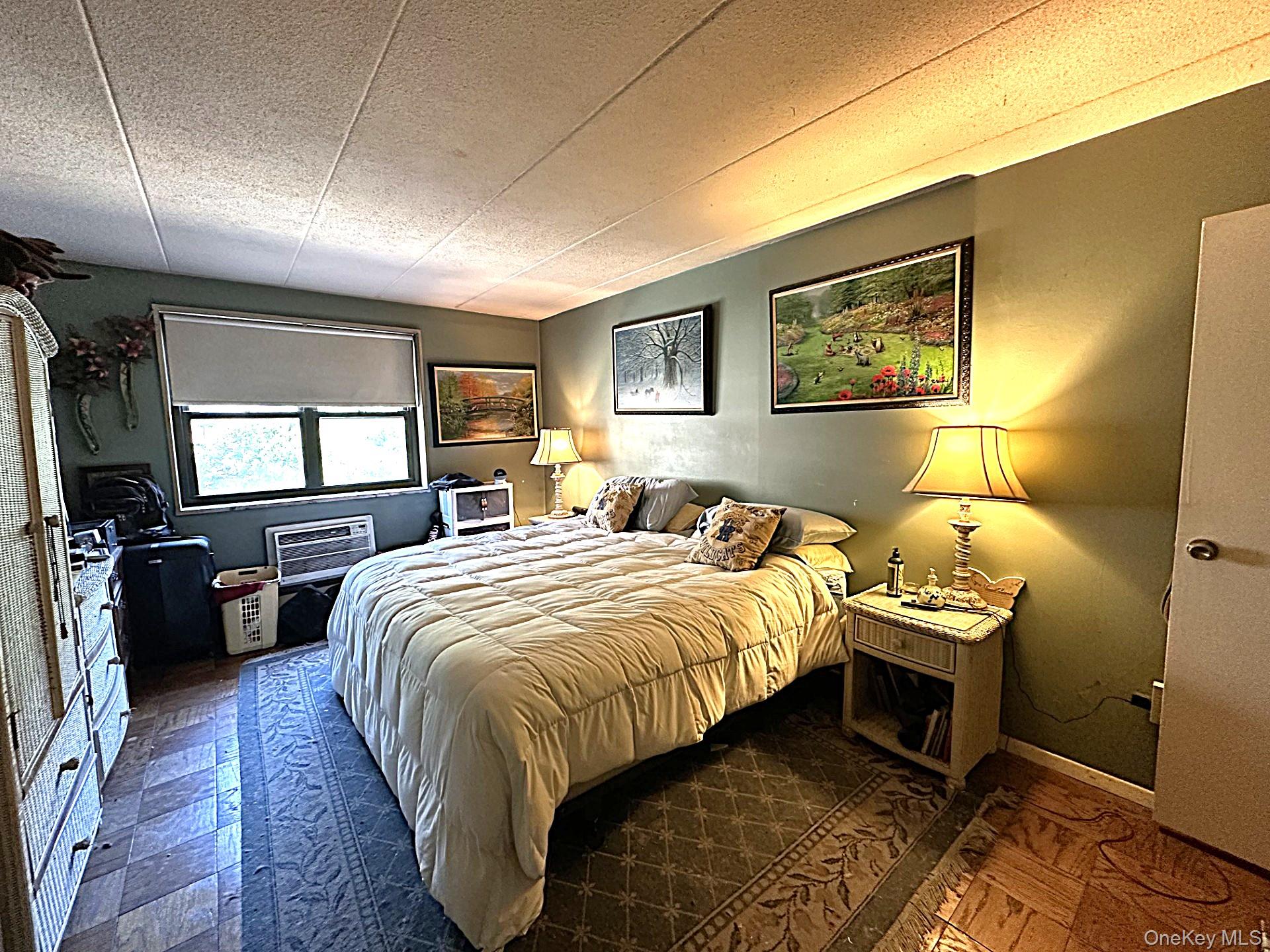 #11 photo, 1085 Warburton Avenue, Yonkers , NY 10701