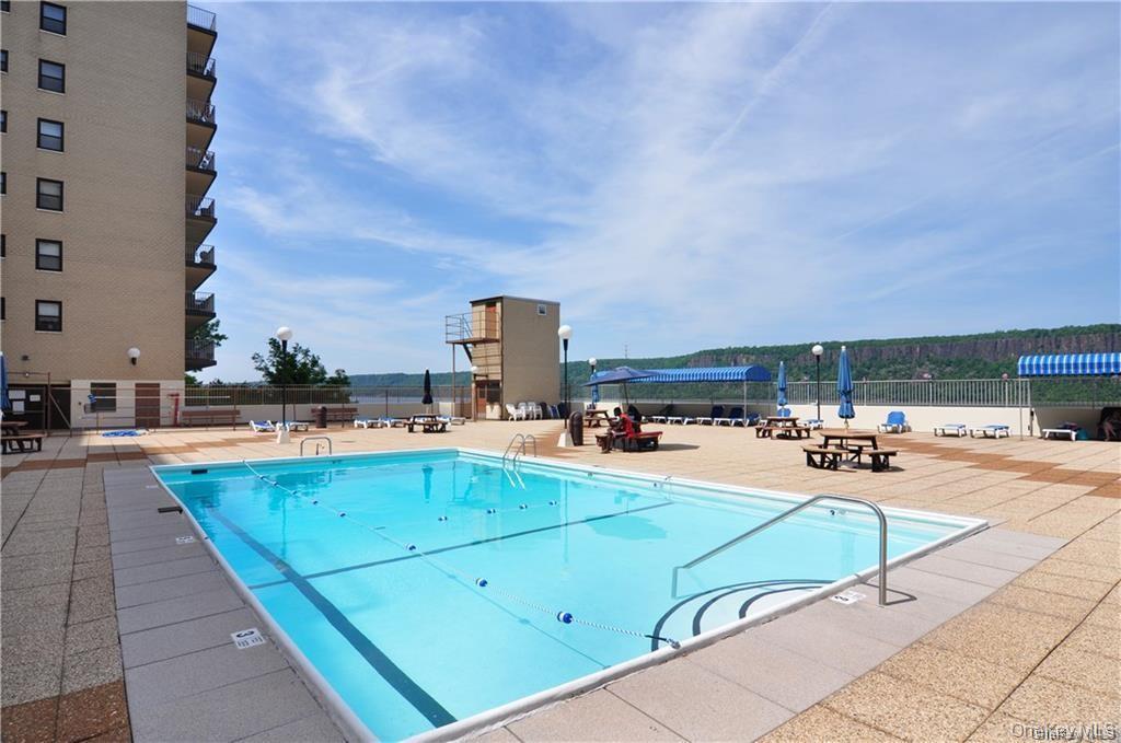 #3 photo, 1085 Warburton Avenue, Yonkers , NY 10701