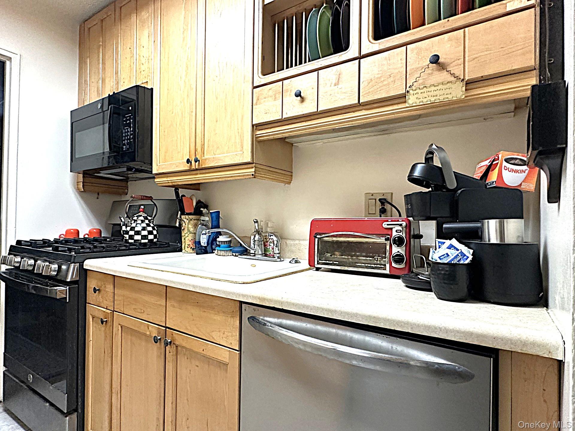 #4 photo, 1085 Warburton Avenue, Yonkers , NY 10701