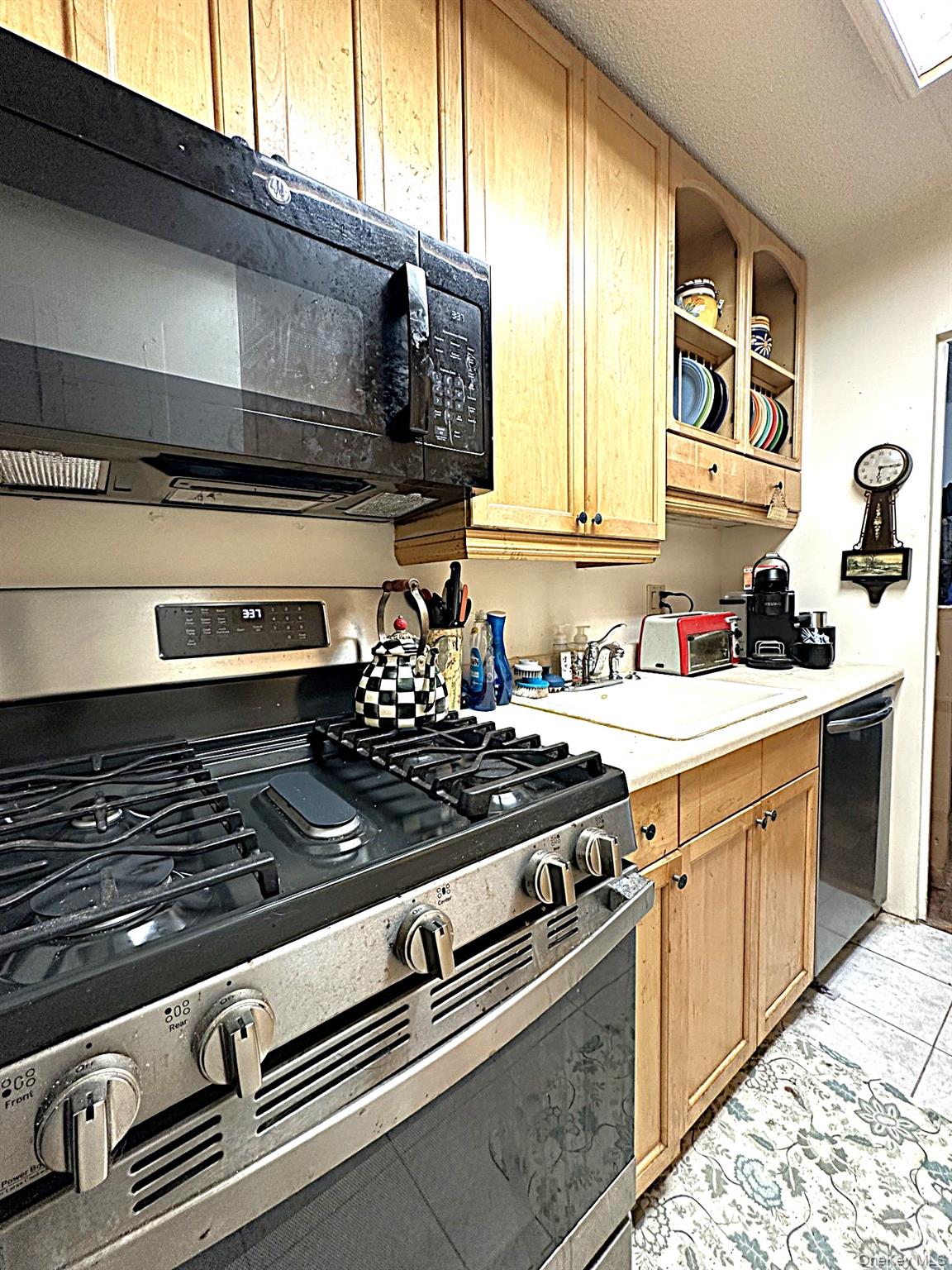 #5 photo, 1085 Warburton Avenue, Yonkers , NY 10701