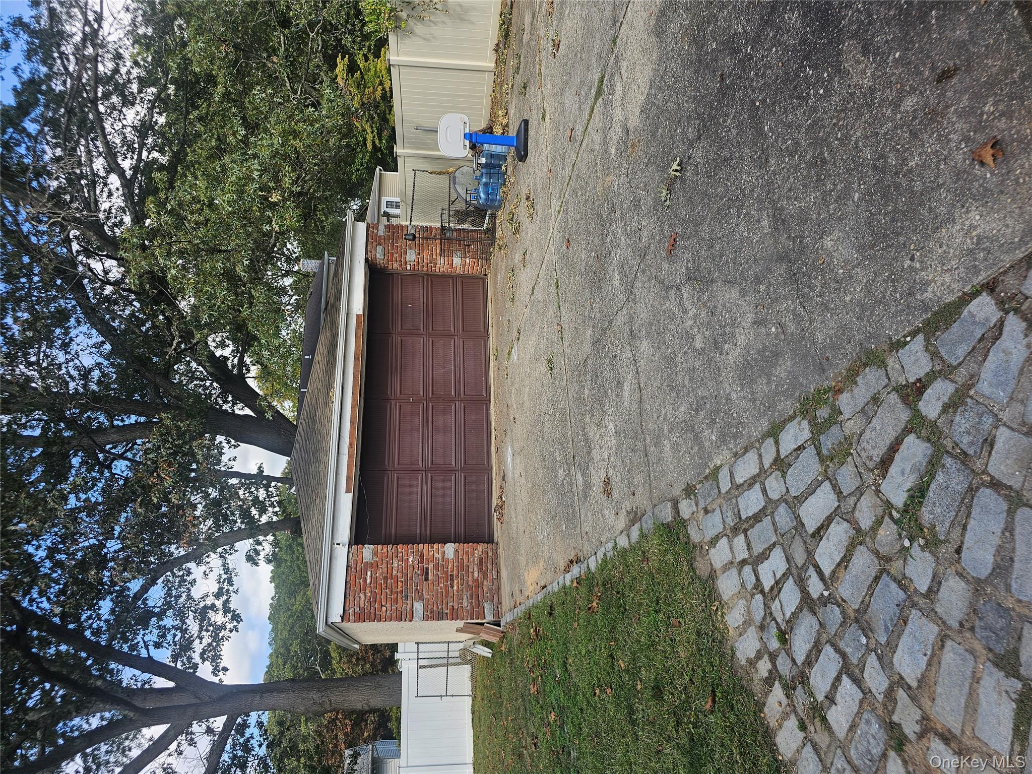 #11 photo, 5 Lincoln Avenue, Smithtown , NY 11787