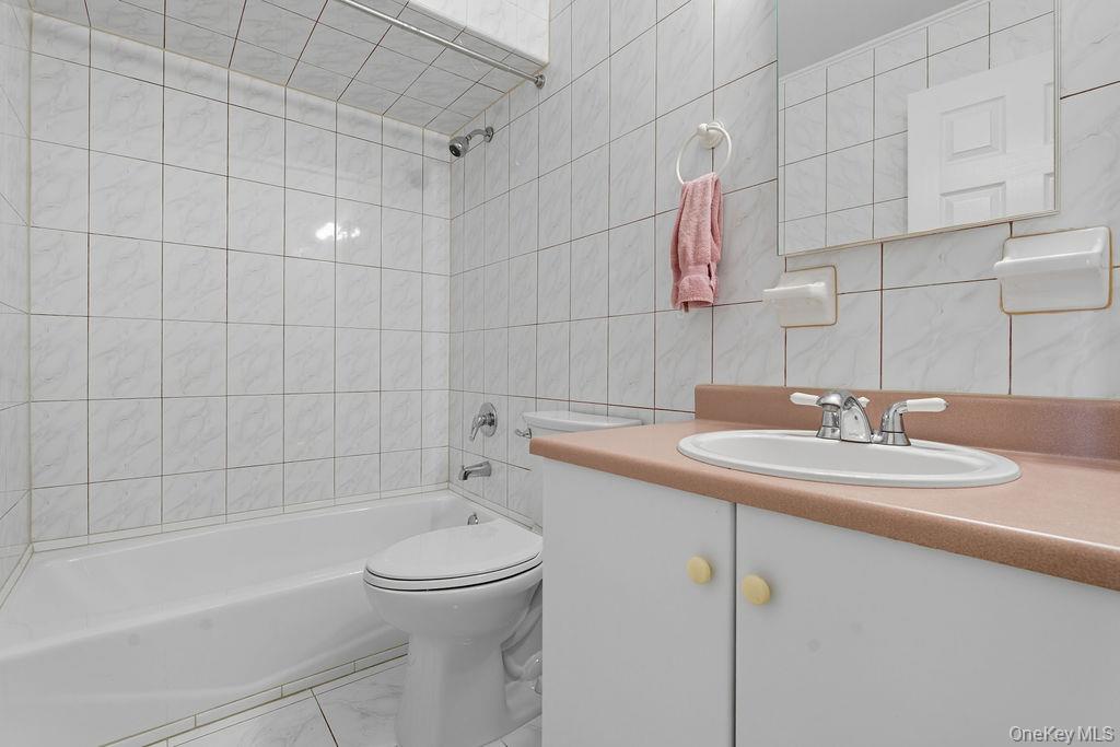 #11 photo, 156-14 76th Street, クイーンズ区 Howard Beach , NY 11414