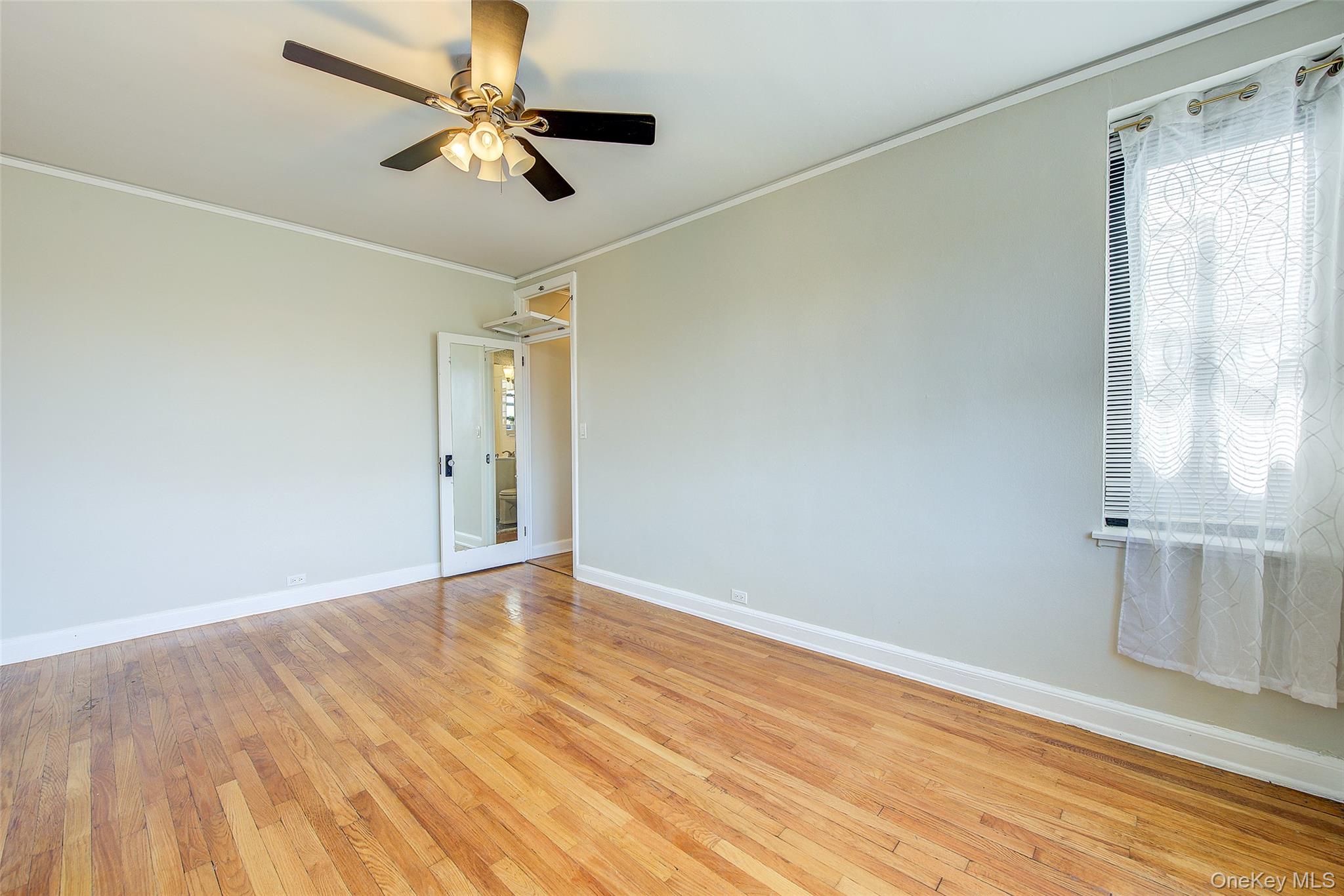 #11 photo, 34-20 79 Street, クイーンズ区 Jackson Heights , NY 11372