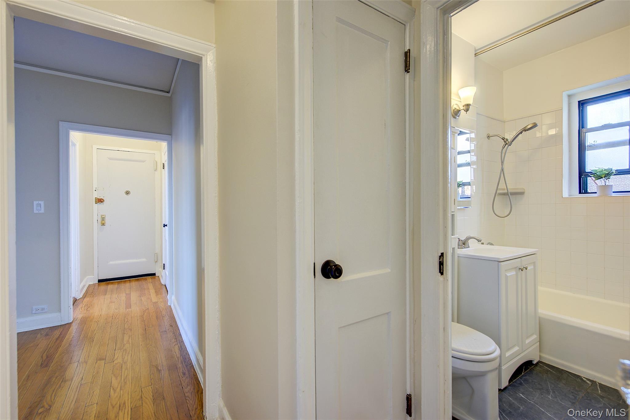 #14 photo, 34-20 79 Street, クイーンズ区 Jackson Heights , NY 11372