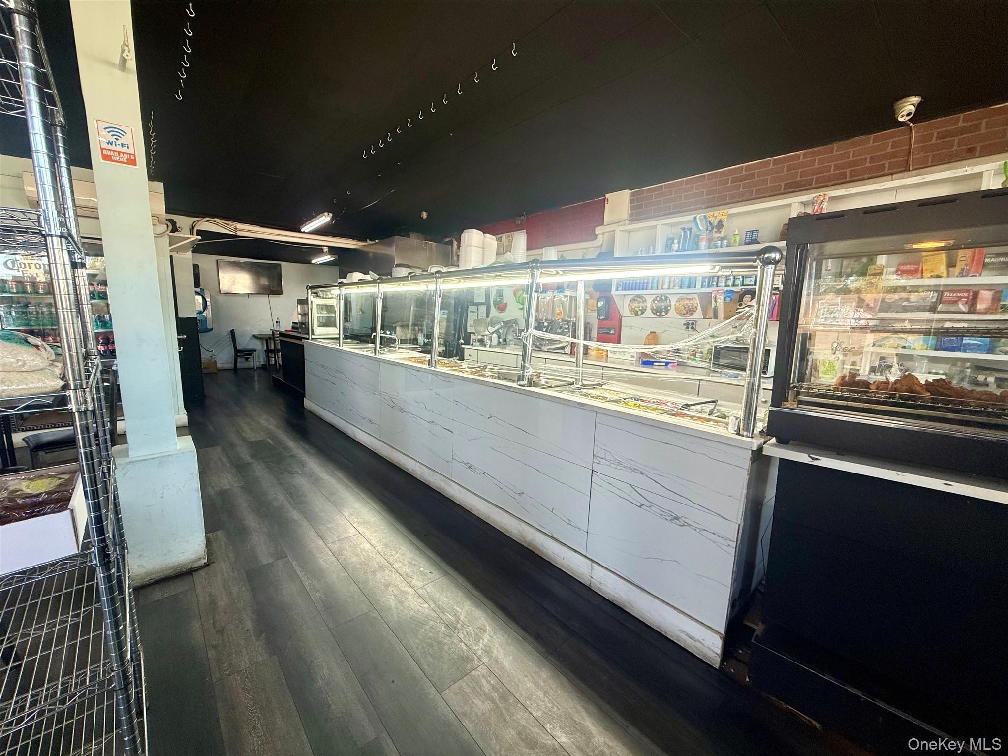 #10 photo, 670 Dixon Avenue, Copiague , NY 11726