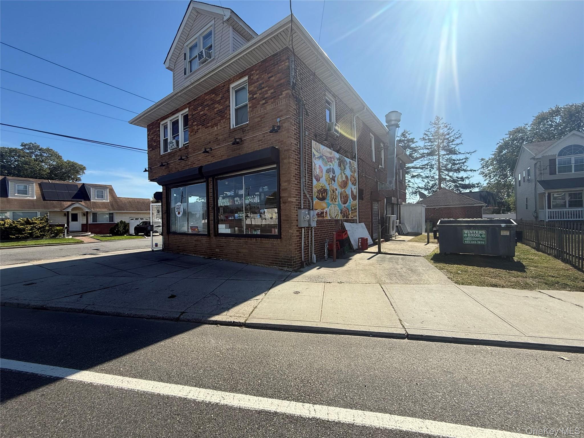 #6 photo, 670 Dixon Avenue, Copiague , NY 11726