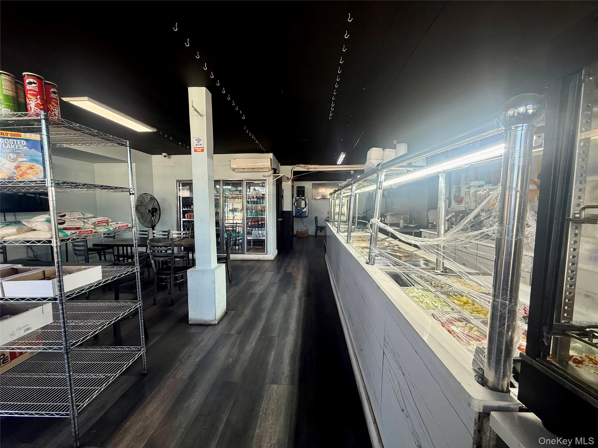 #9 photo, 670 Dixon Avenue, Copiague , NY 11726