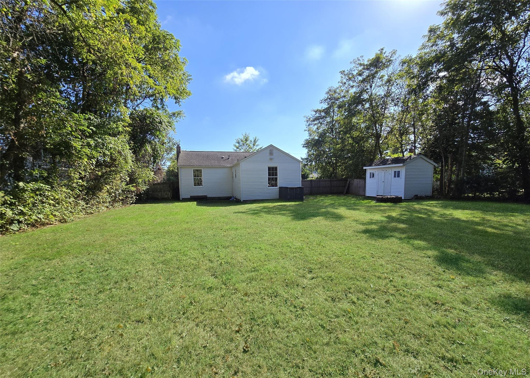 #12 photo, 49 Shore Drive, サフォーク郡 Mastic Beach , NY 11951