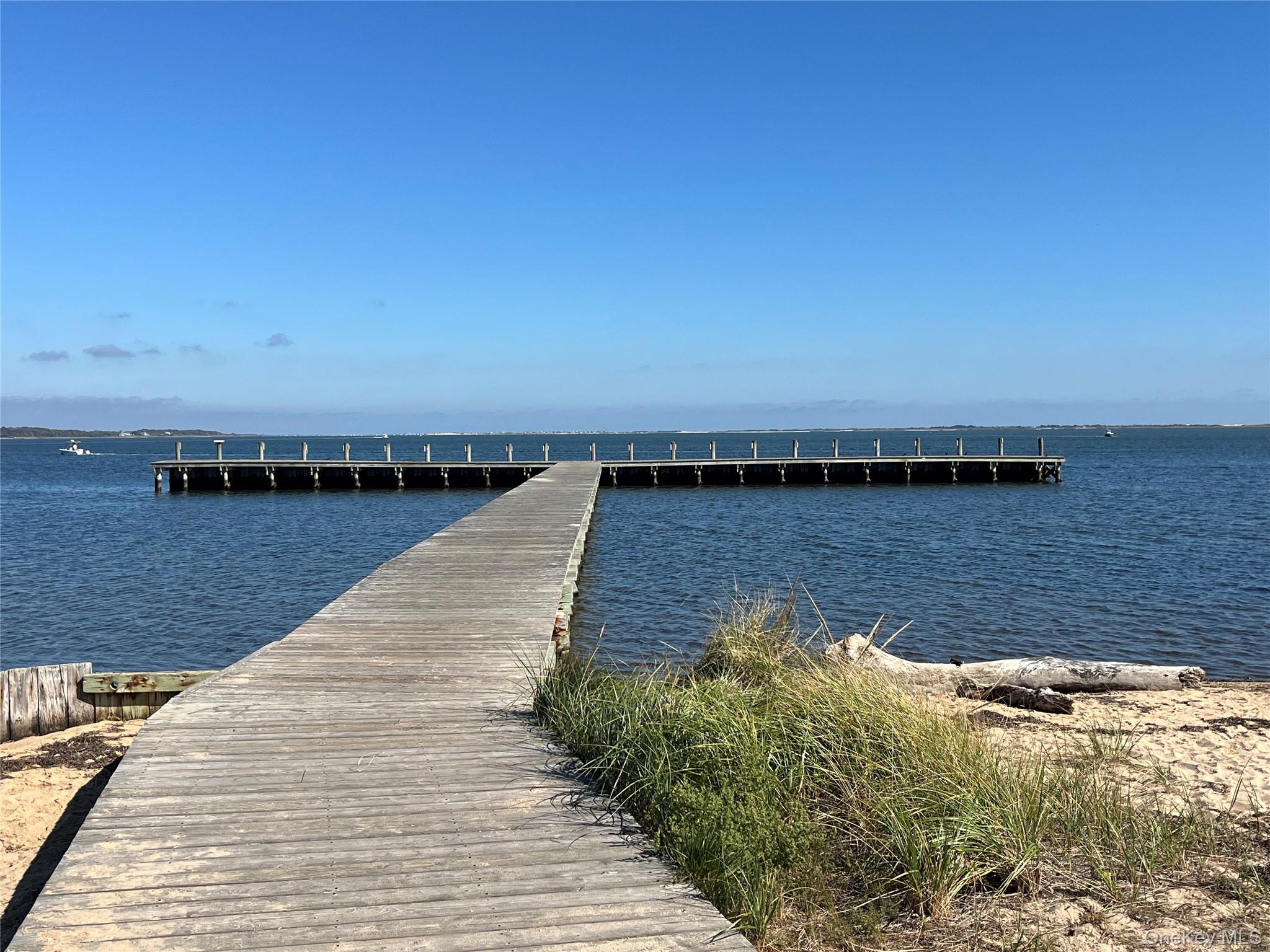 #18 photo, 49 Shore Drive, サフォーク郡 Mastic Beach , NY 11951