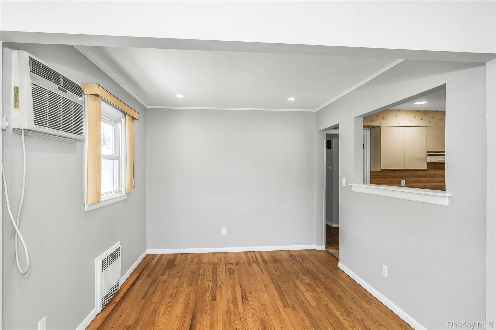 #10 photo, 148 William Street, Valley Stream , NY 11580