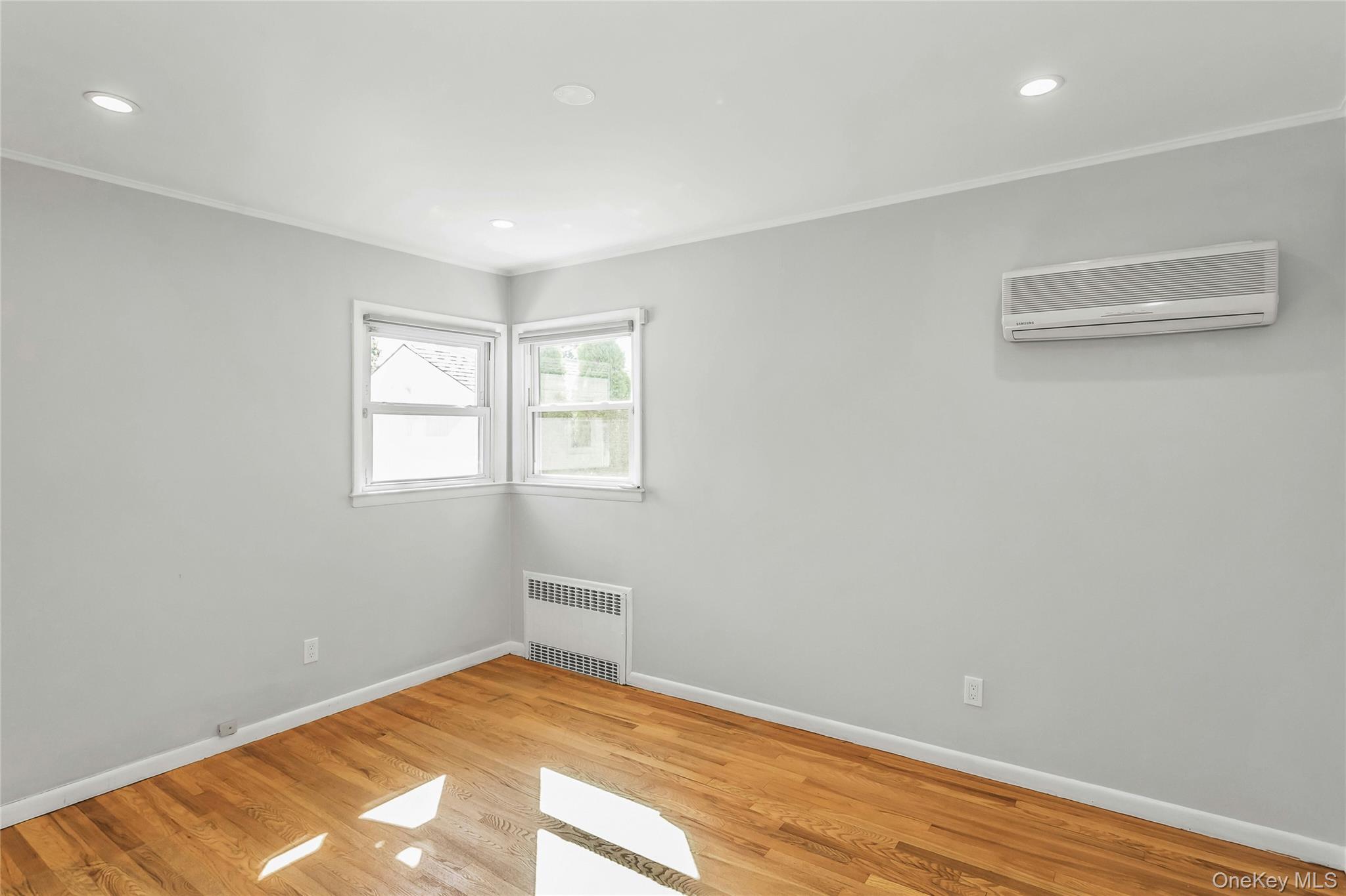 #20 photo, 148 William Street, Valley Stream , NY 11580