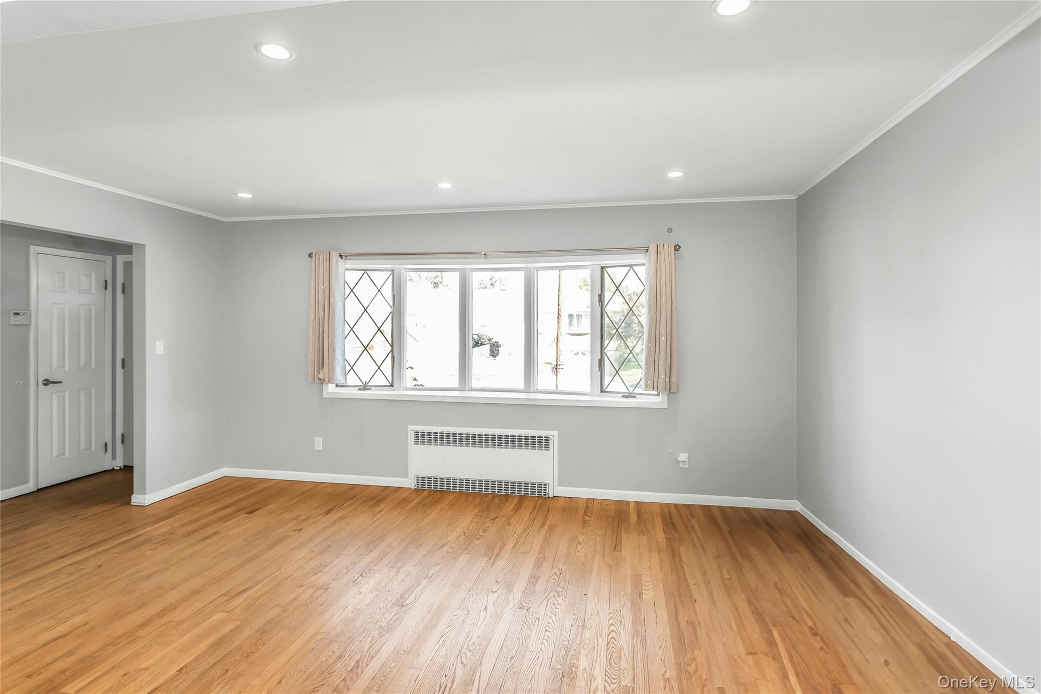 #6 photo, 148 William Street, Valley Stream , NY 11580