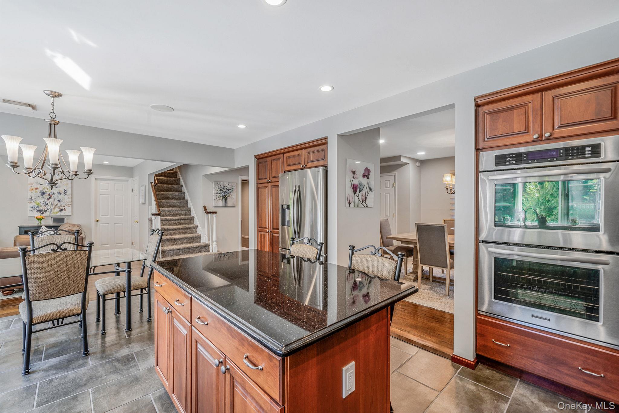 #13 photo, 6 Buckingham Drive, Dix Hills , NY 11746