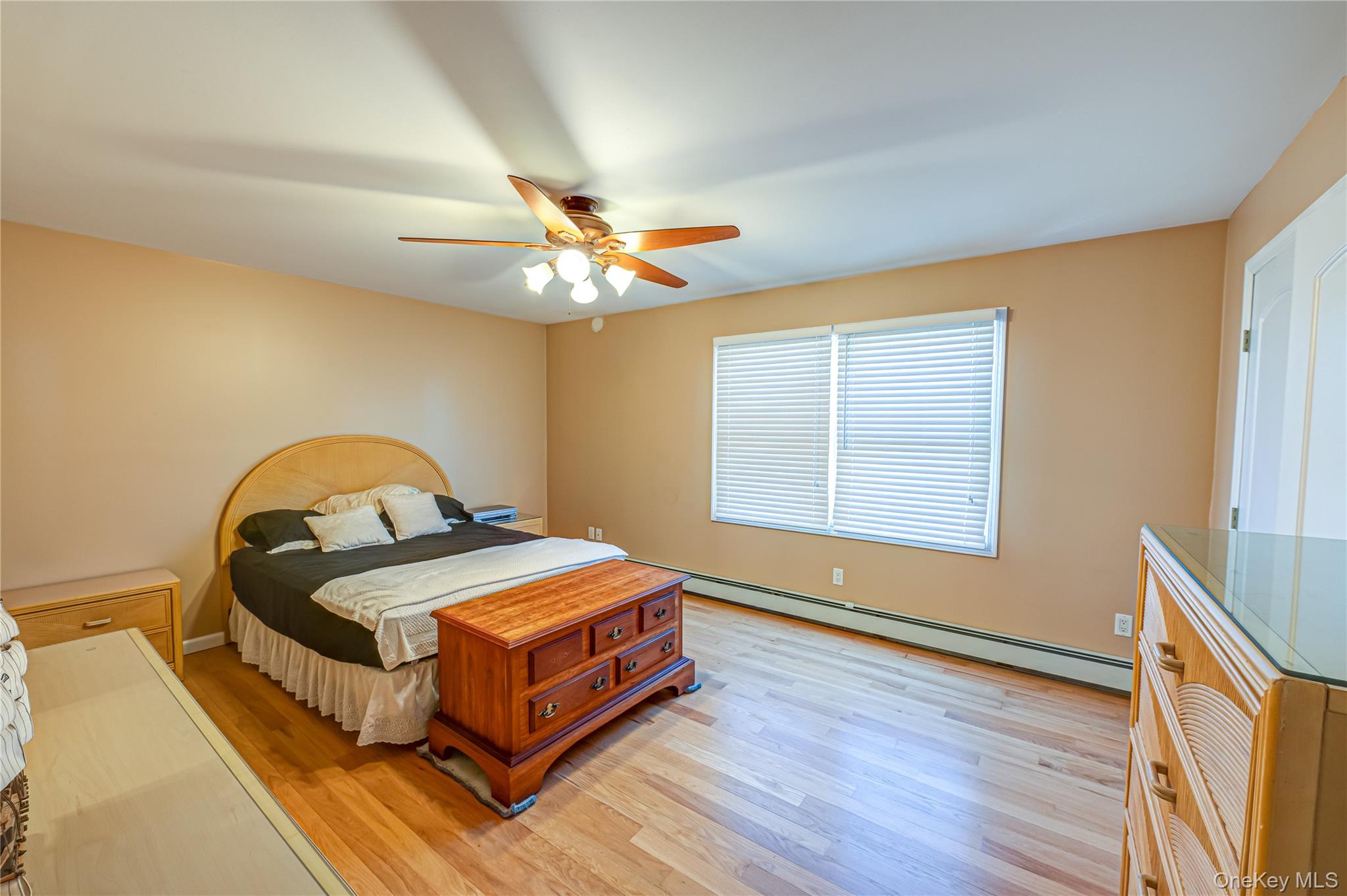 #14 photo, 81 Kenwood Drive, Bohemia , NY 11716