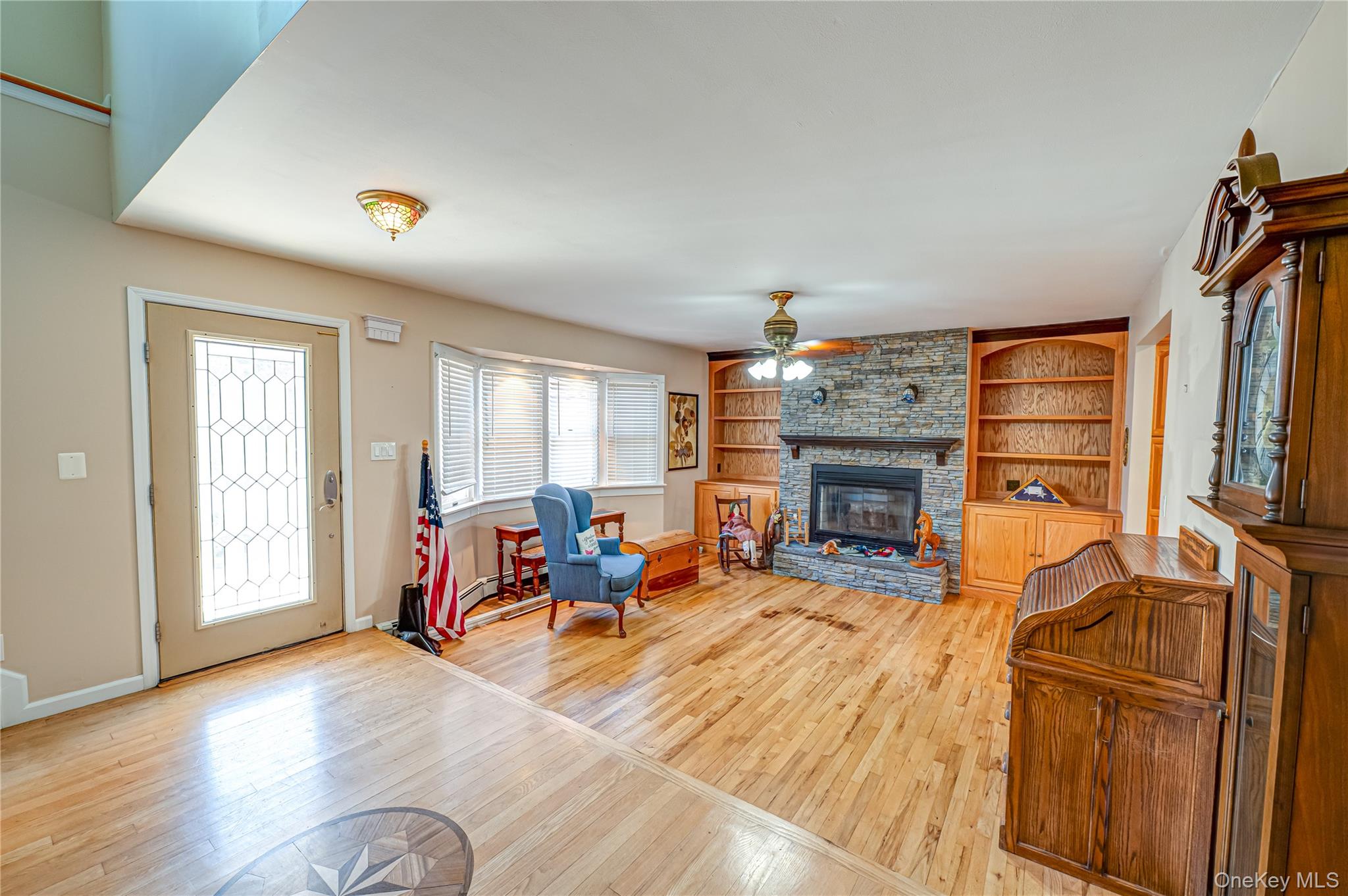 #2 photo, 81 Kenwood Drive, Bohemia , NY 11716