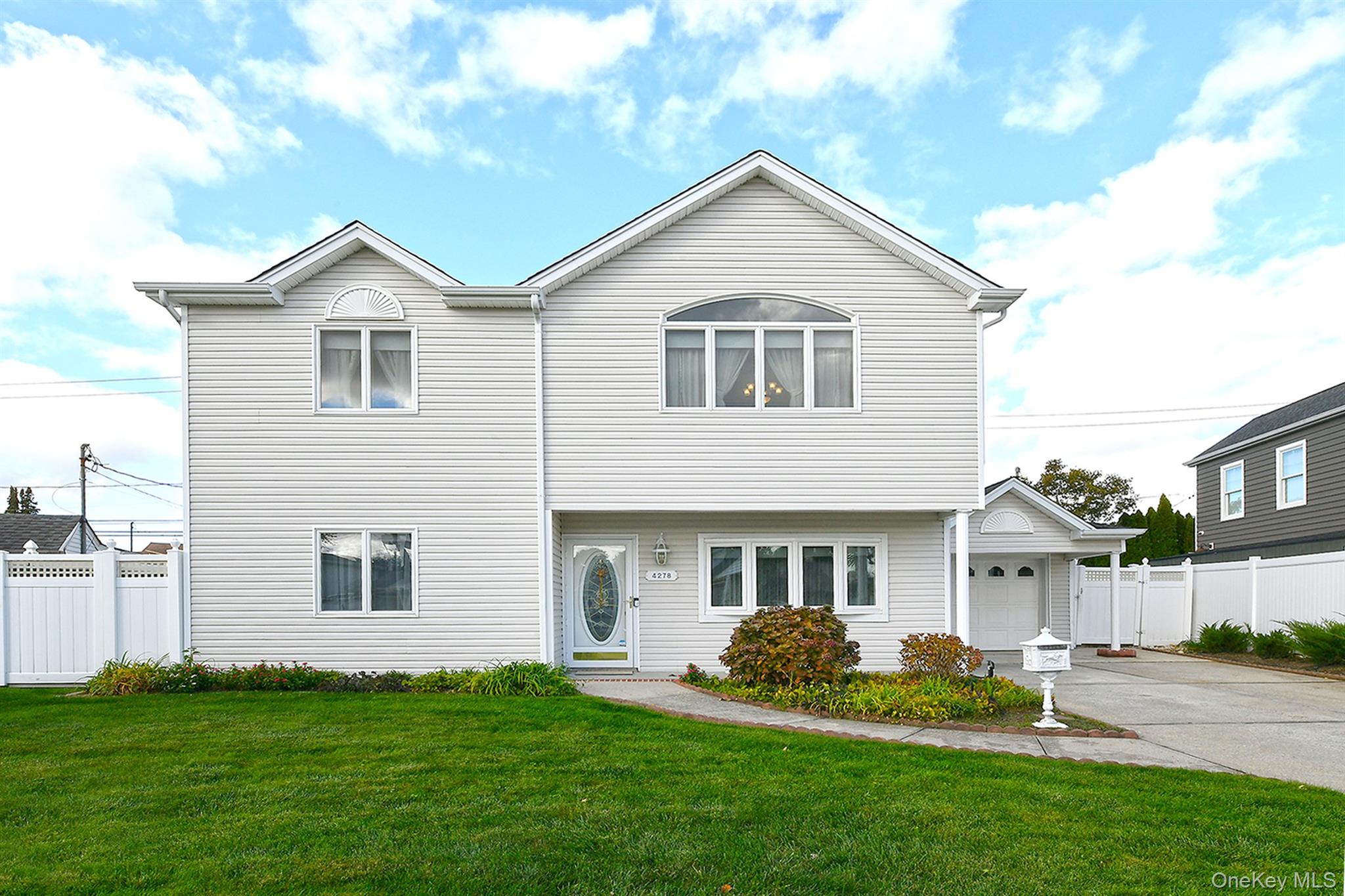 #1 photo, 4278 Clarissa Road, Bethpage , NY 11714