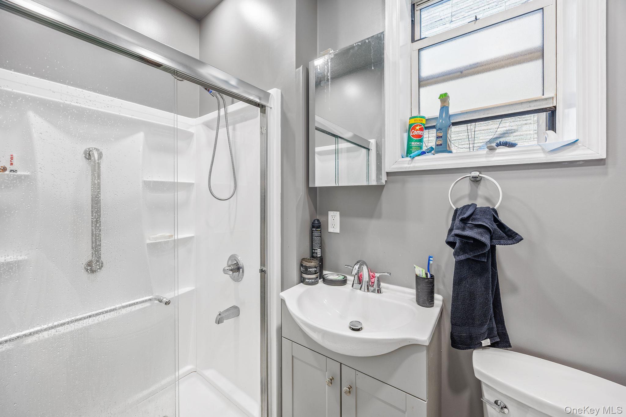 #13 photo, 994 Hart Street, ブルックリン区 Brooklyn , NY 11237