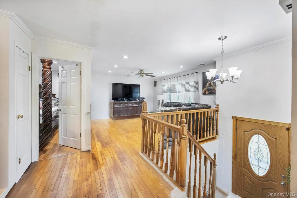 #5 photo, 12 Roosevelt Avenue, Greenlawn , NY 11740