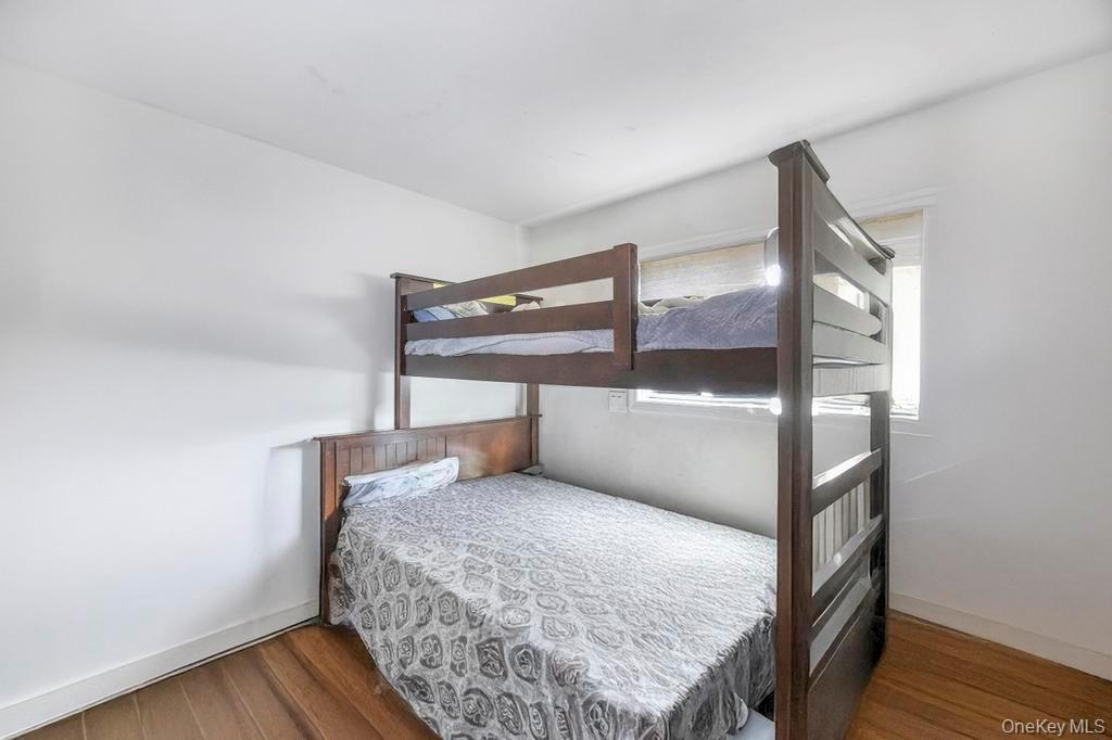 #9 photo, 12 Roosevelt Avenue, Greenlawn , NY 11740