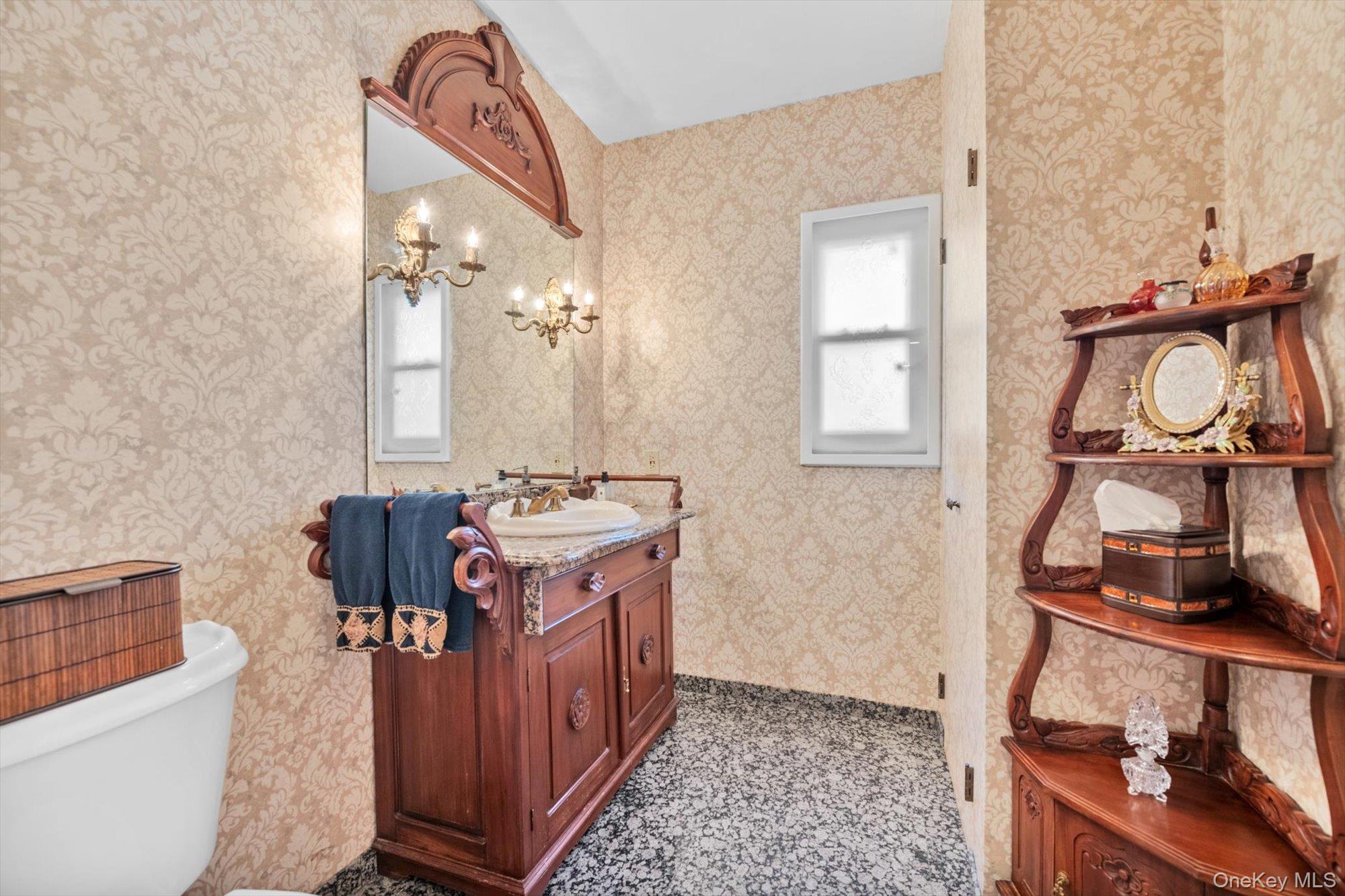 #18 photo, 36 Somerset Drive, Great Neck , NY 11020