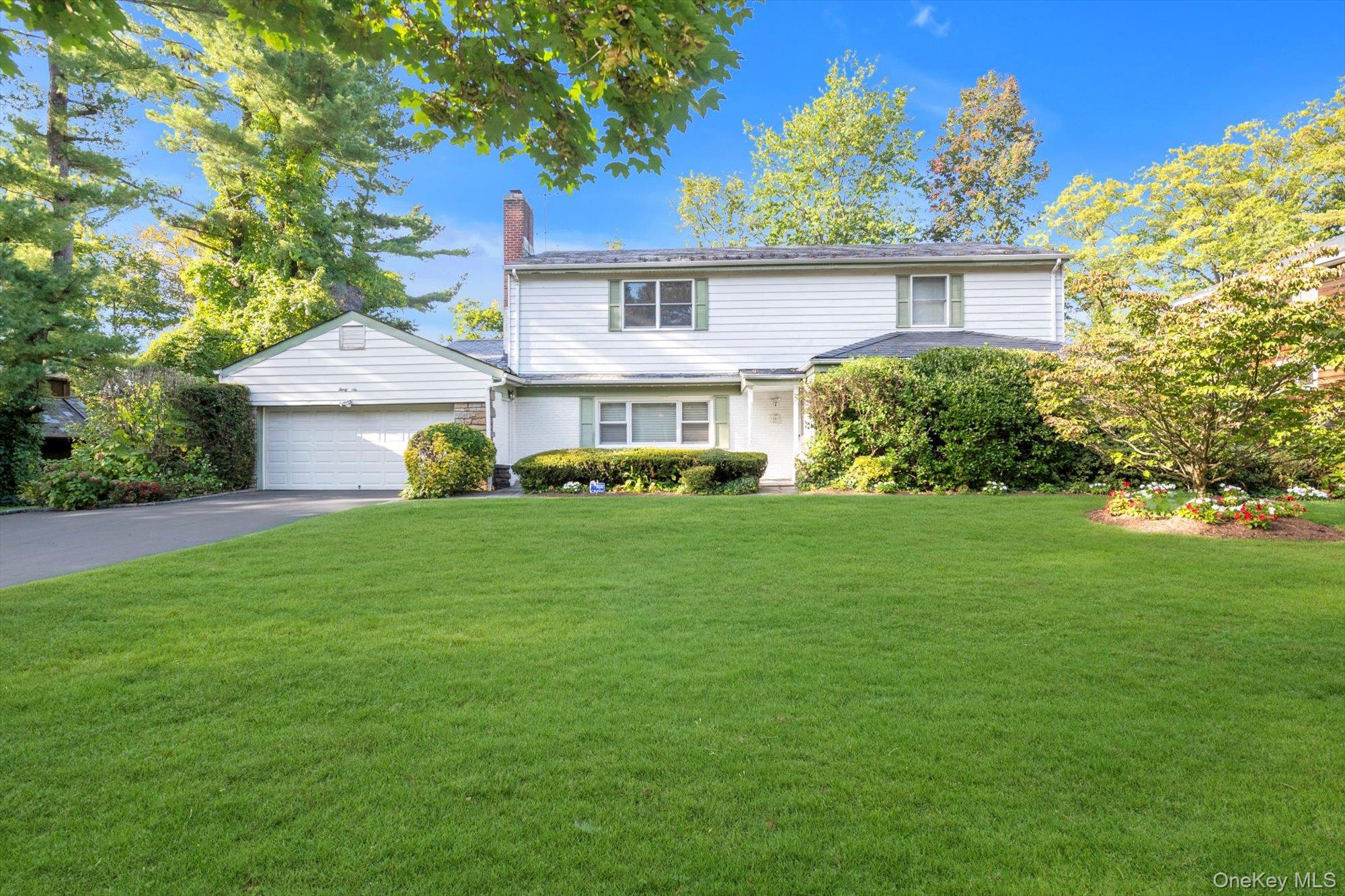 #3 photo, 36 Somerset Drive, Great Neck , NY 11020