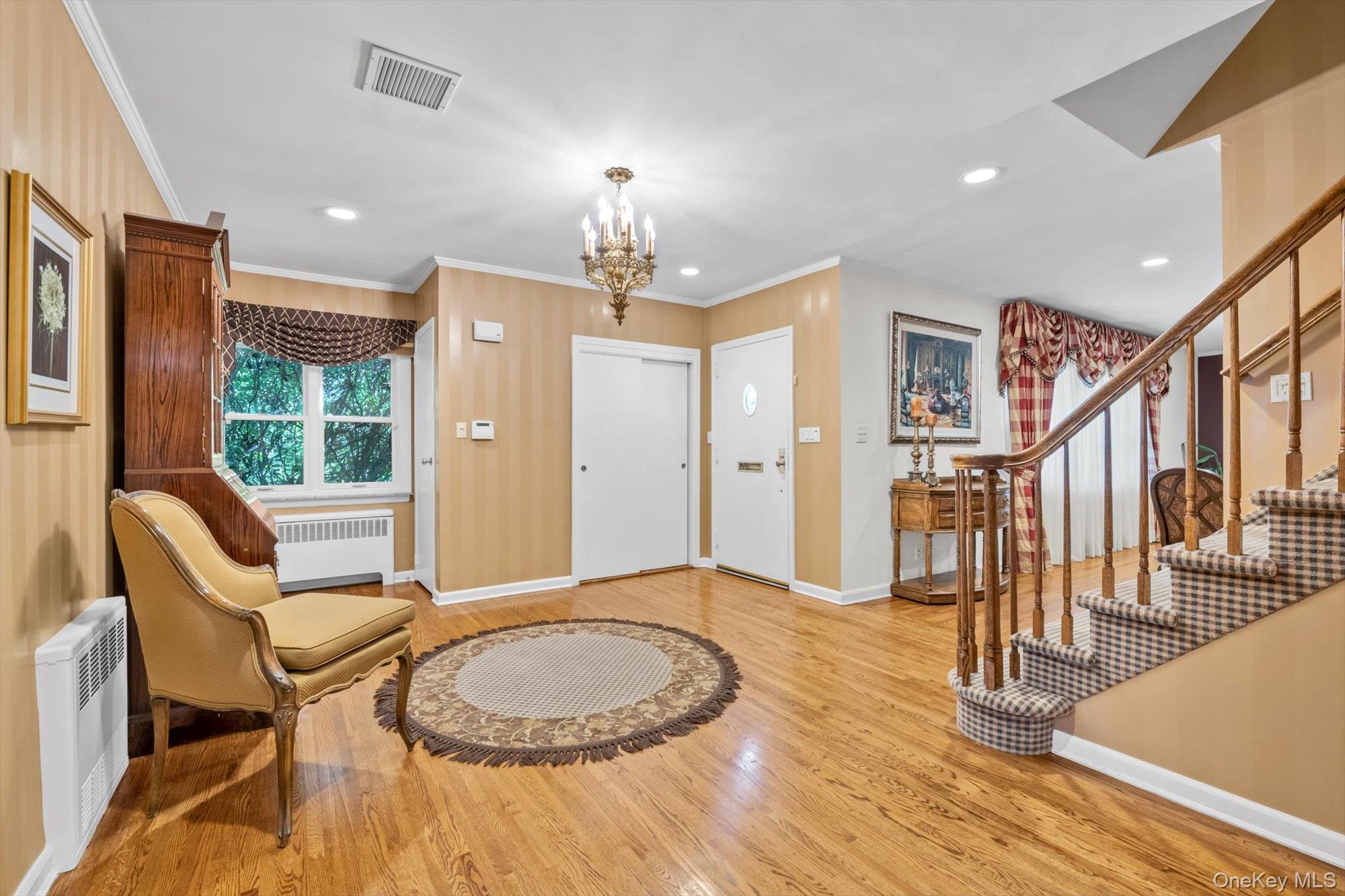 #4 photo, 36 Somerset Drive, Great Neck , NY 11020