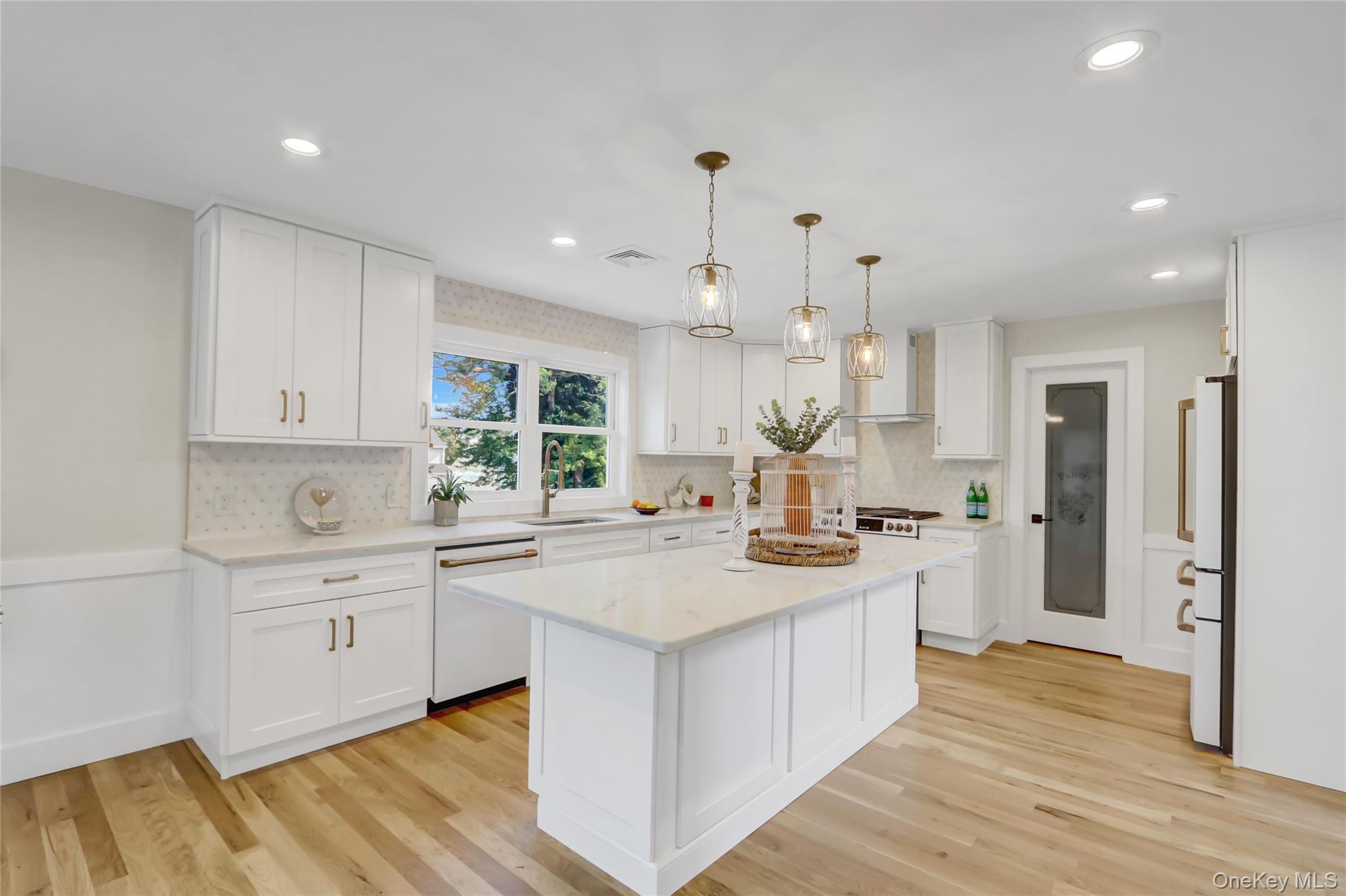 #6 photo, 201 Argyle Place, ナッソー郡 Bellmore , NY 11710